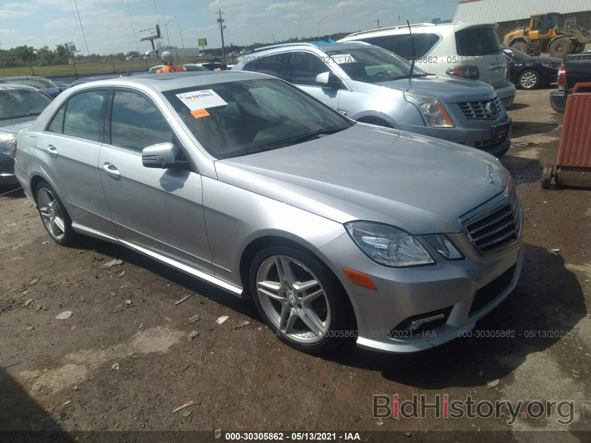 Photo WDDHF5GB0BA455925 - MERCEDES-BENZ E-CLASS 2011