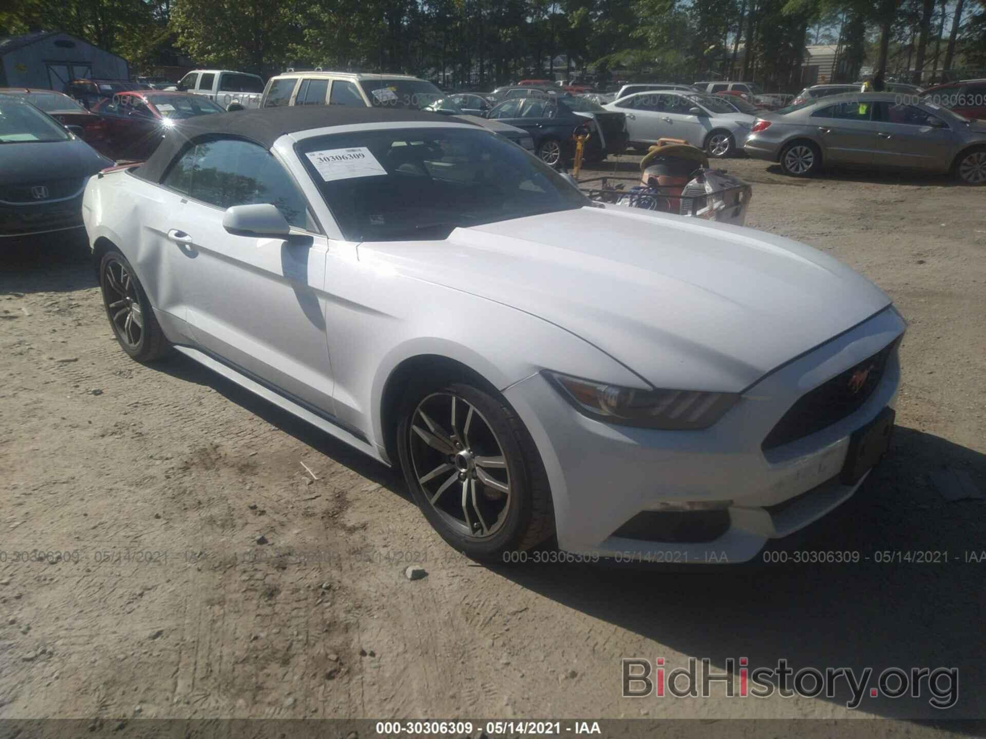 Photo 1FATP8UH9G5226919 - FORD MUSTANG 2016