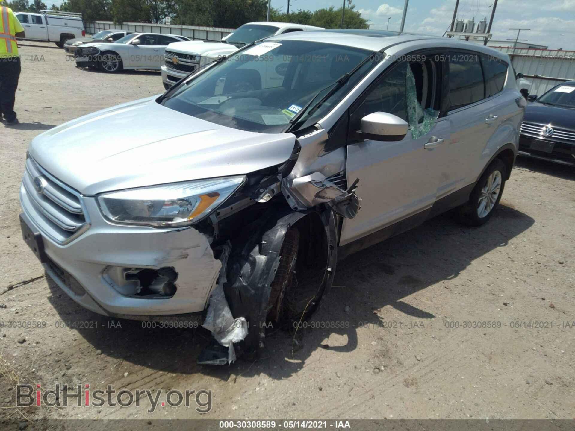 2017 FORD ESCAPE - VIN: 1FMCU0G90HUB04400 - Фото 2