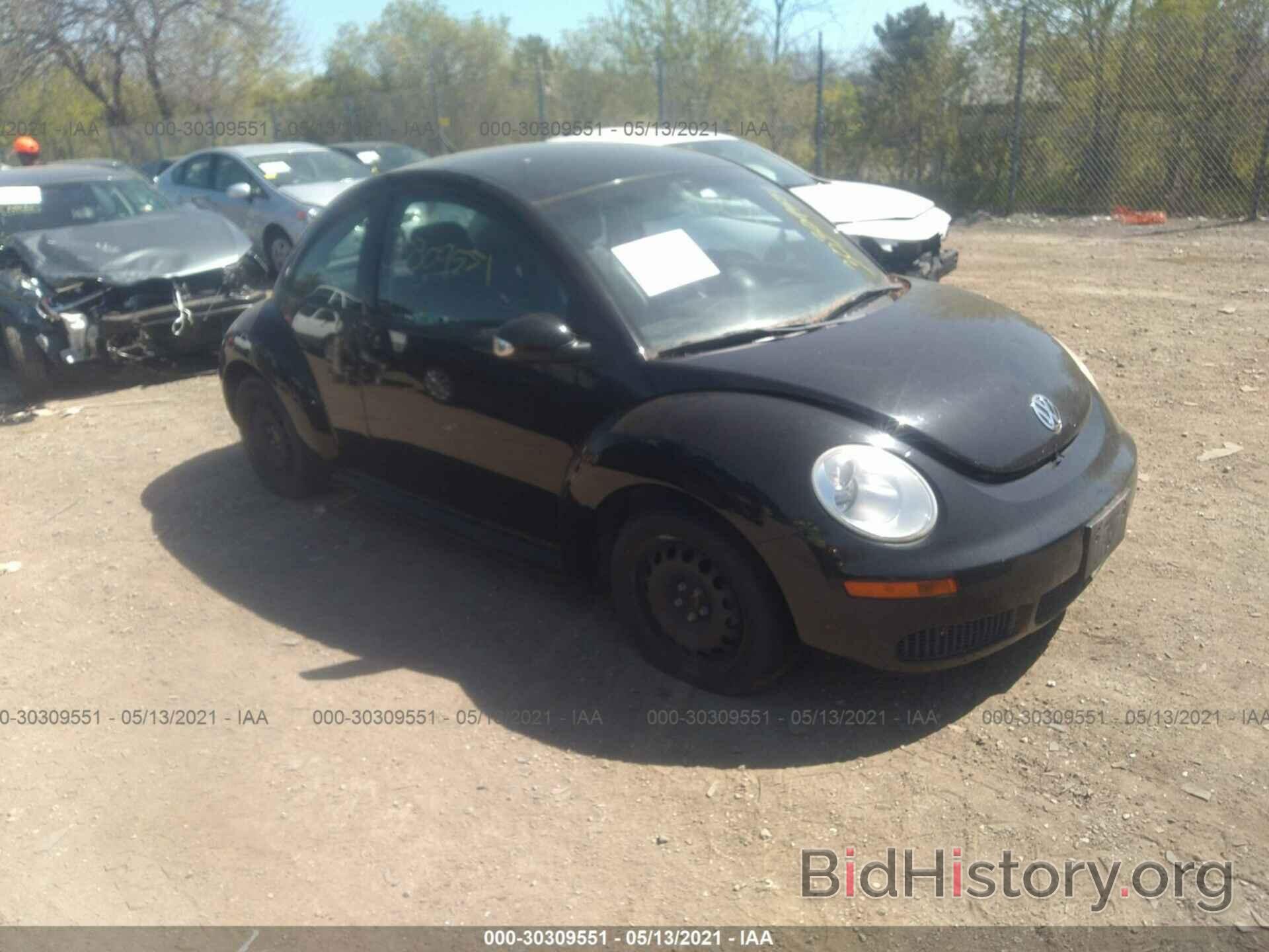 Photo 3VWPW3AG8AM011432 - VOLKSWAGEN NEW BEETLE COUPE 2010