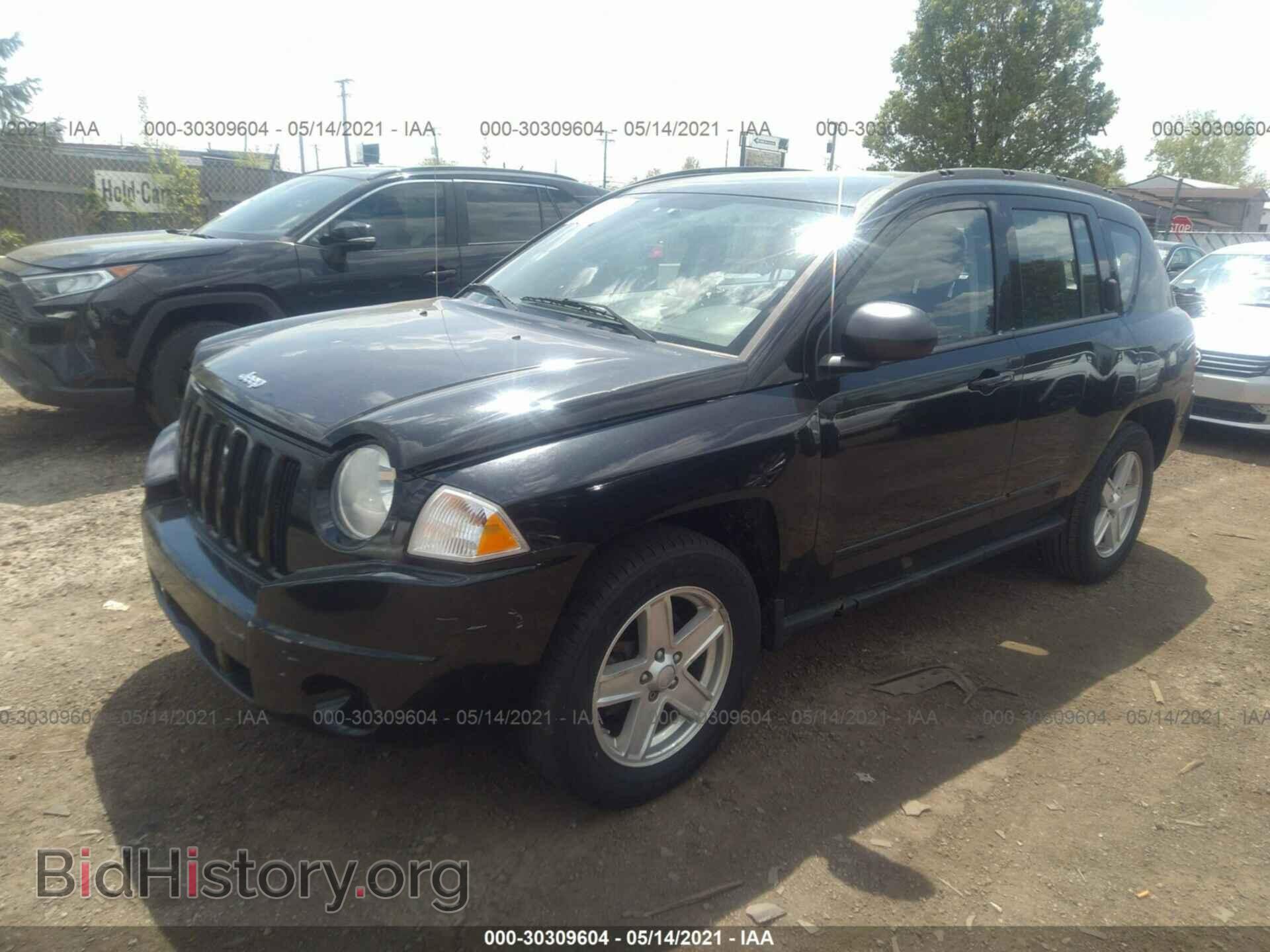 2010 JEEP COMPASS - VIN: 1J4NT4FB0AD537467 - Фото 2
