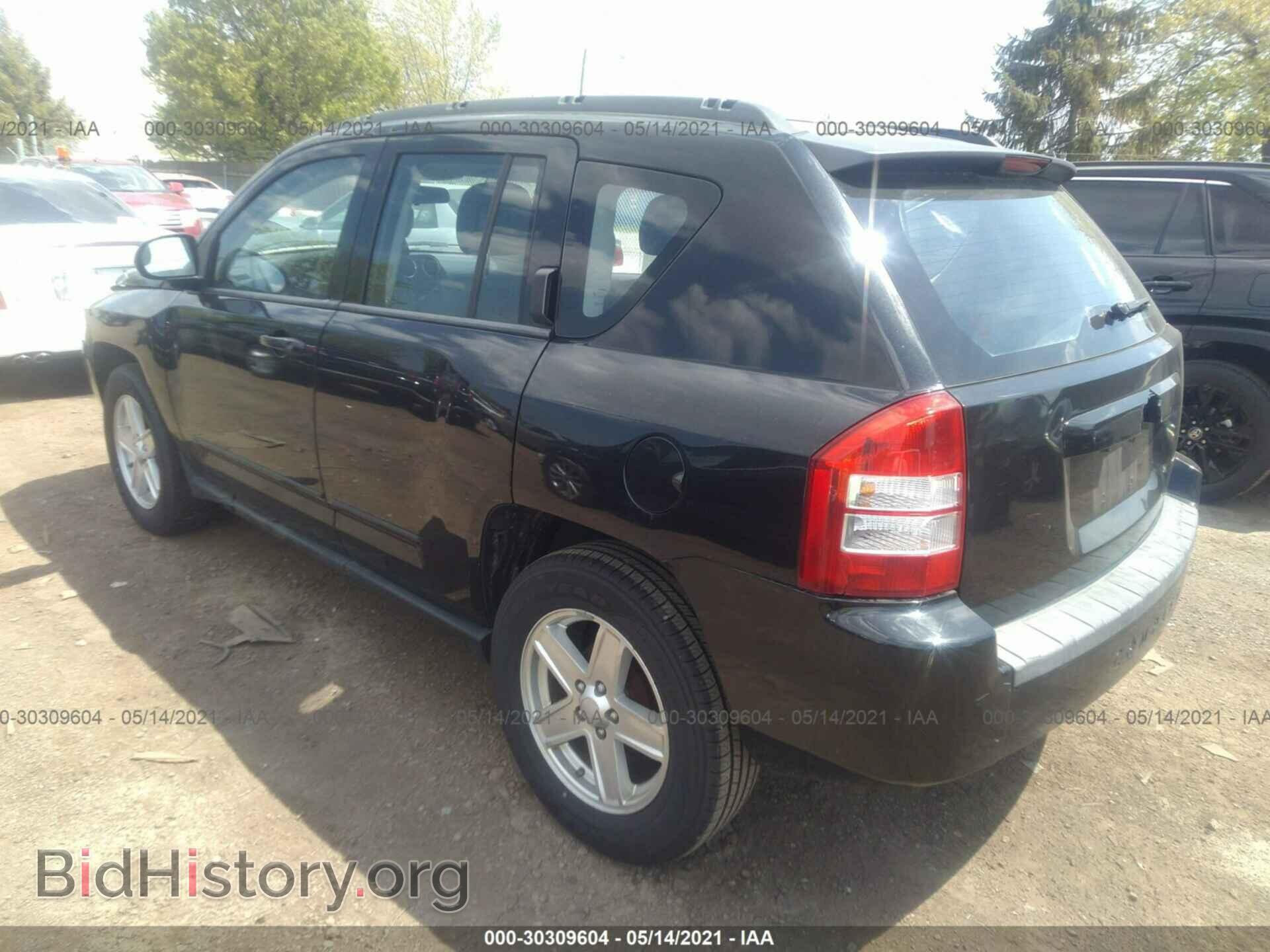 2010 JEEP COMPASS - VIN: 1J4NT4FB0AD537467 - Фото 3