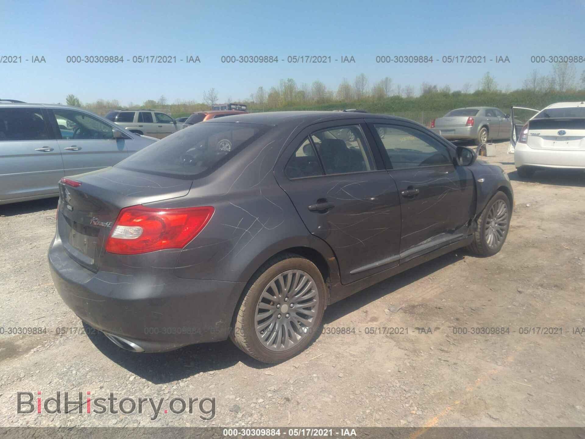 2010 SUZUKI KIZASHI - VIN: JS2RF9A7XA6100620 - Photo 4