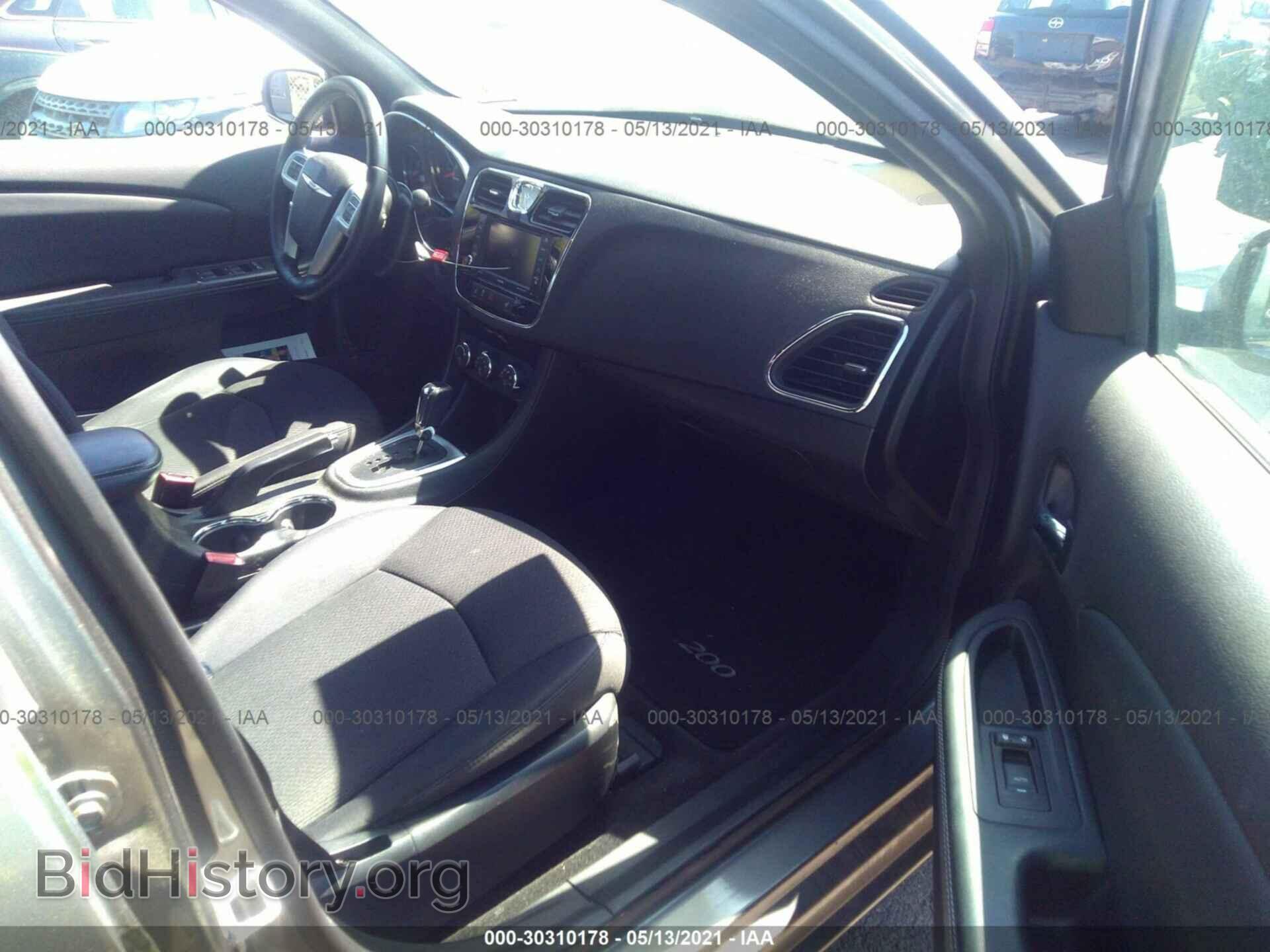 2012 CHRYSLER 200 - VIN: 1C3CCBCG2CN250991 - Фото 5