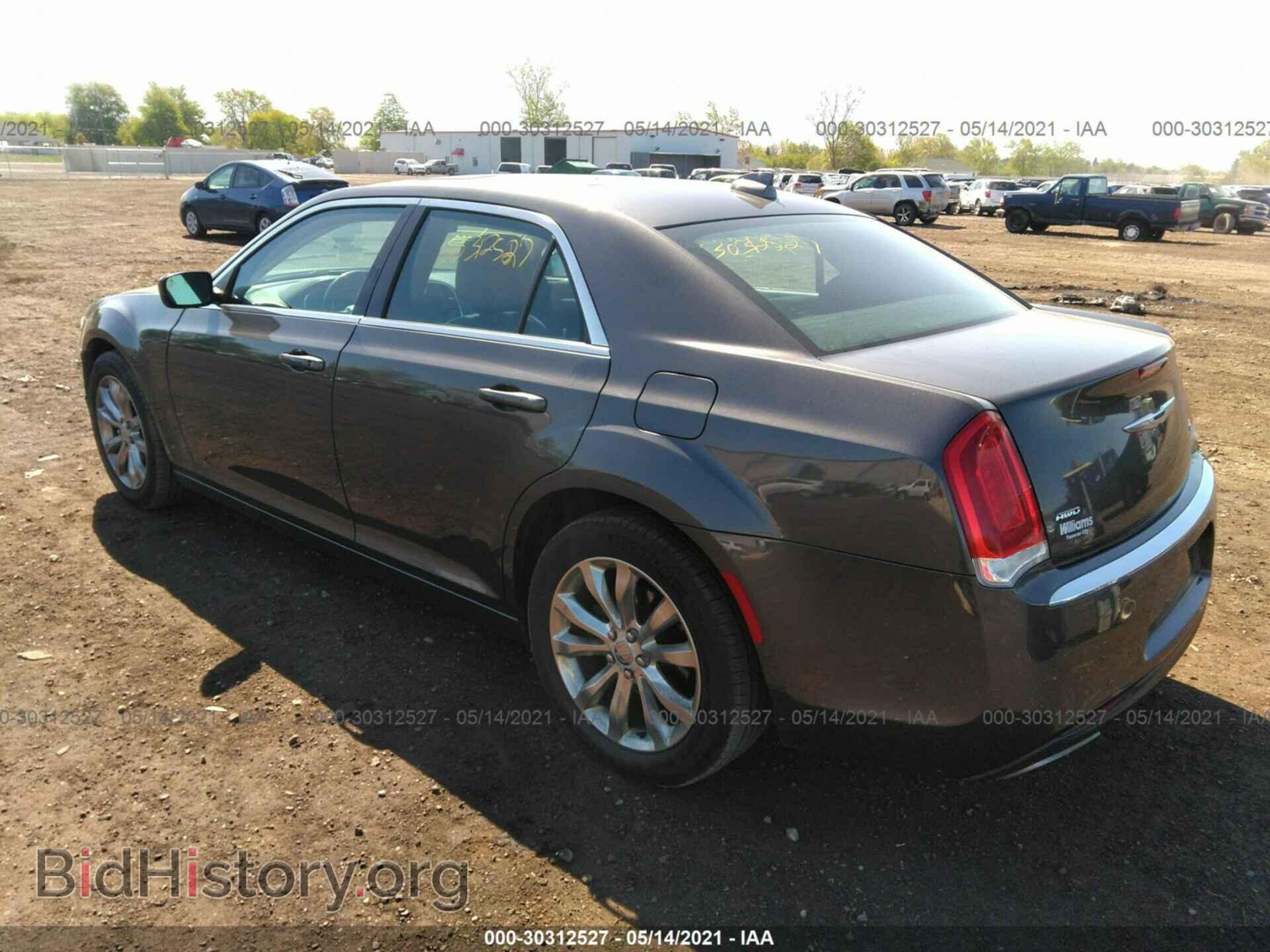 2015 CHRYSLER 300 - VIN: 2C3CCARGXFH899551 - Фото 3