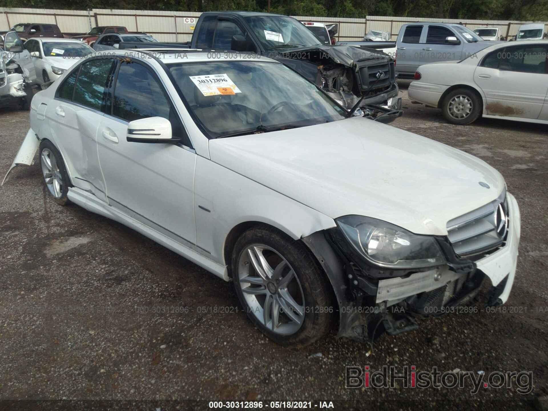 Photo WDDGF4HB6CR191858 - MERCEDES-BENZ C-CLASS 2012