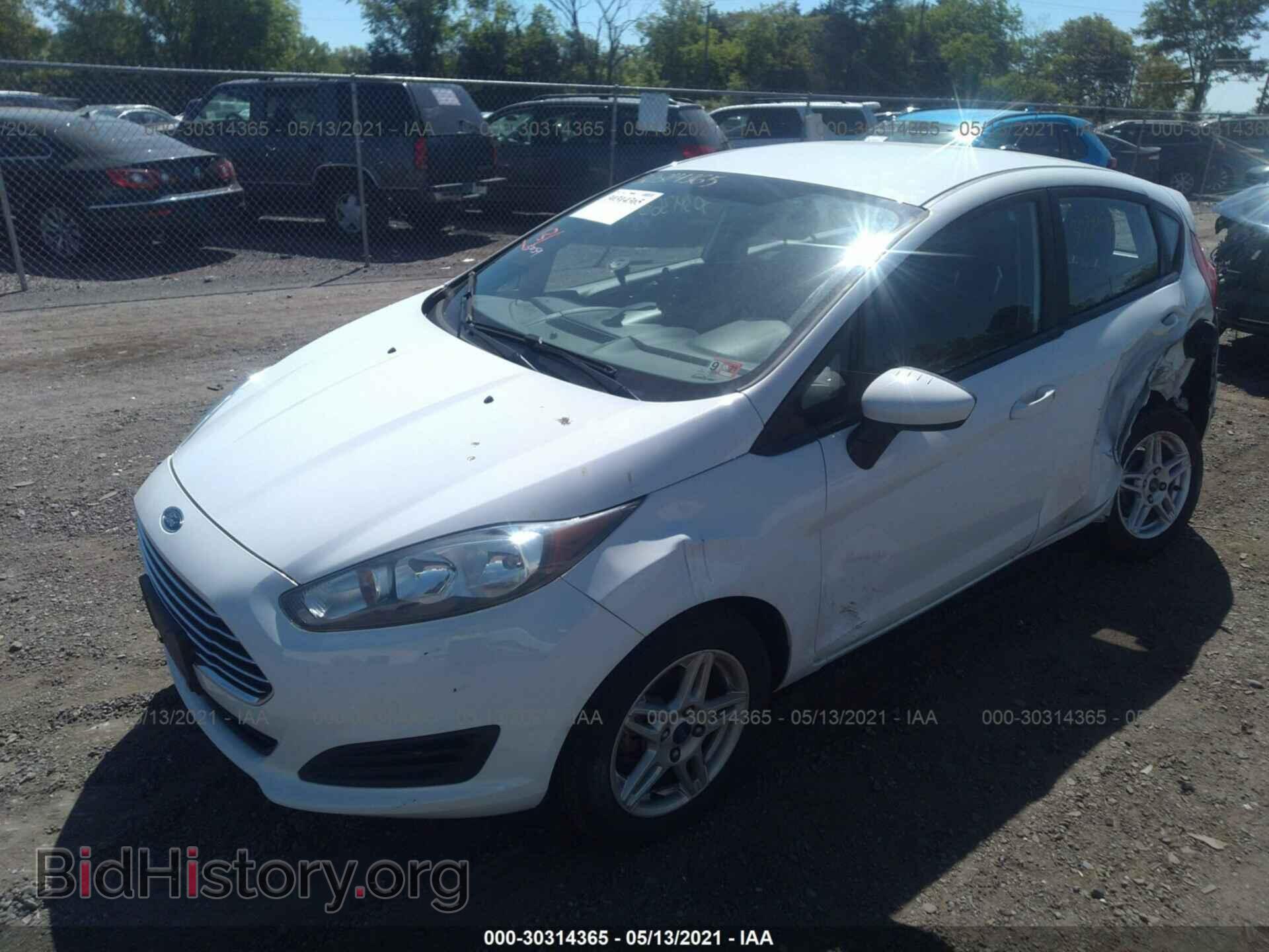 2017 FORD FIESTA - VIN: 3FADP4EJ3HM147966 - Фото 2