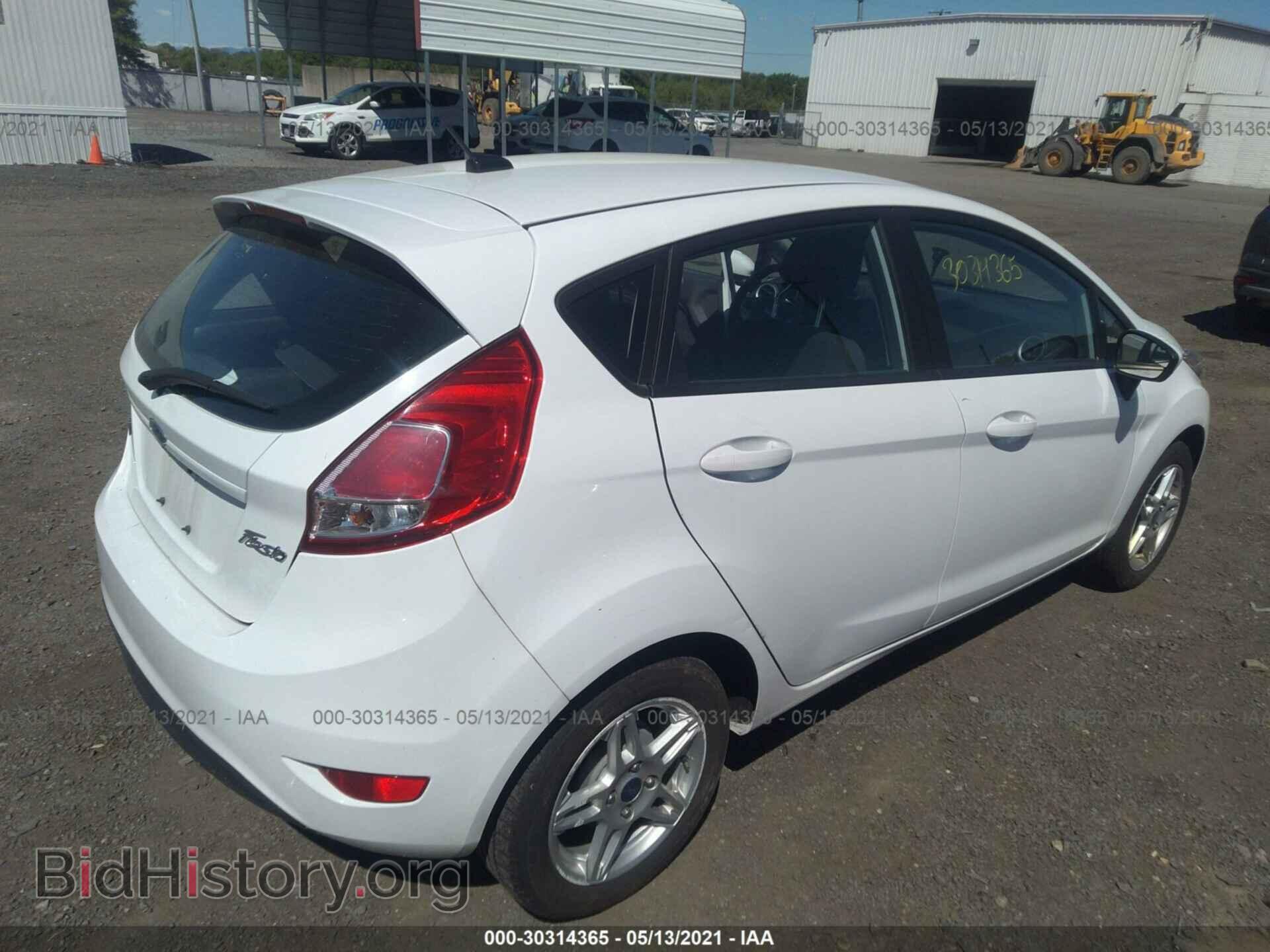 2017 FORD FIESTA - VIN: 3FADP4EJ3HM147966 - Фото 4