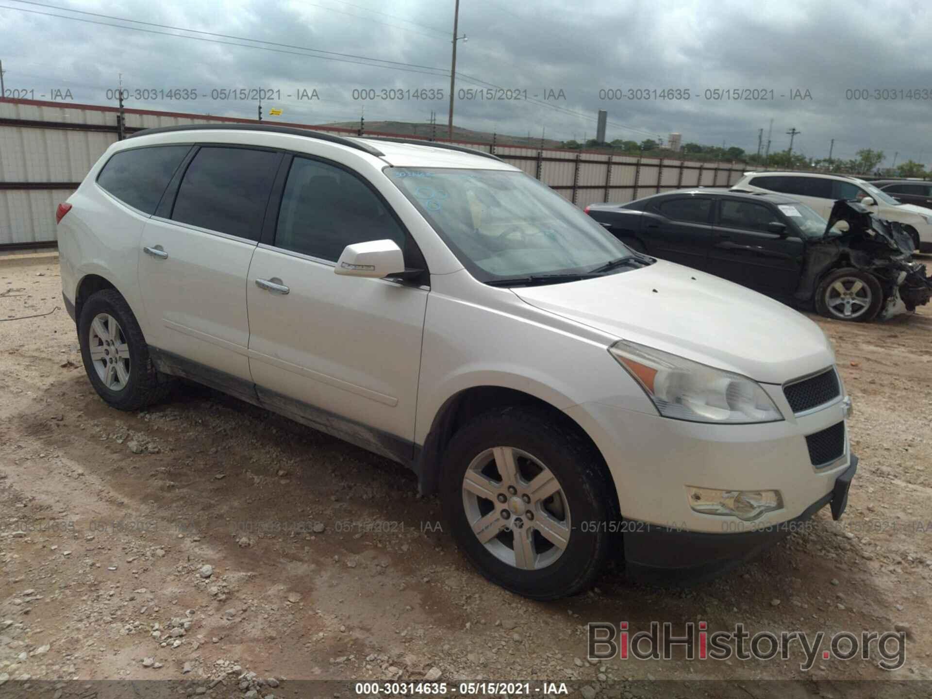 Photo 1GNKRGED4CJ334489 - CHEVROLET TRAVERSE 2012