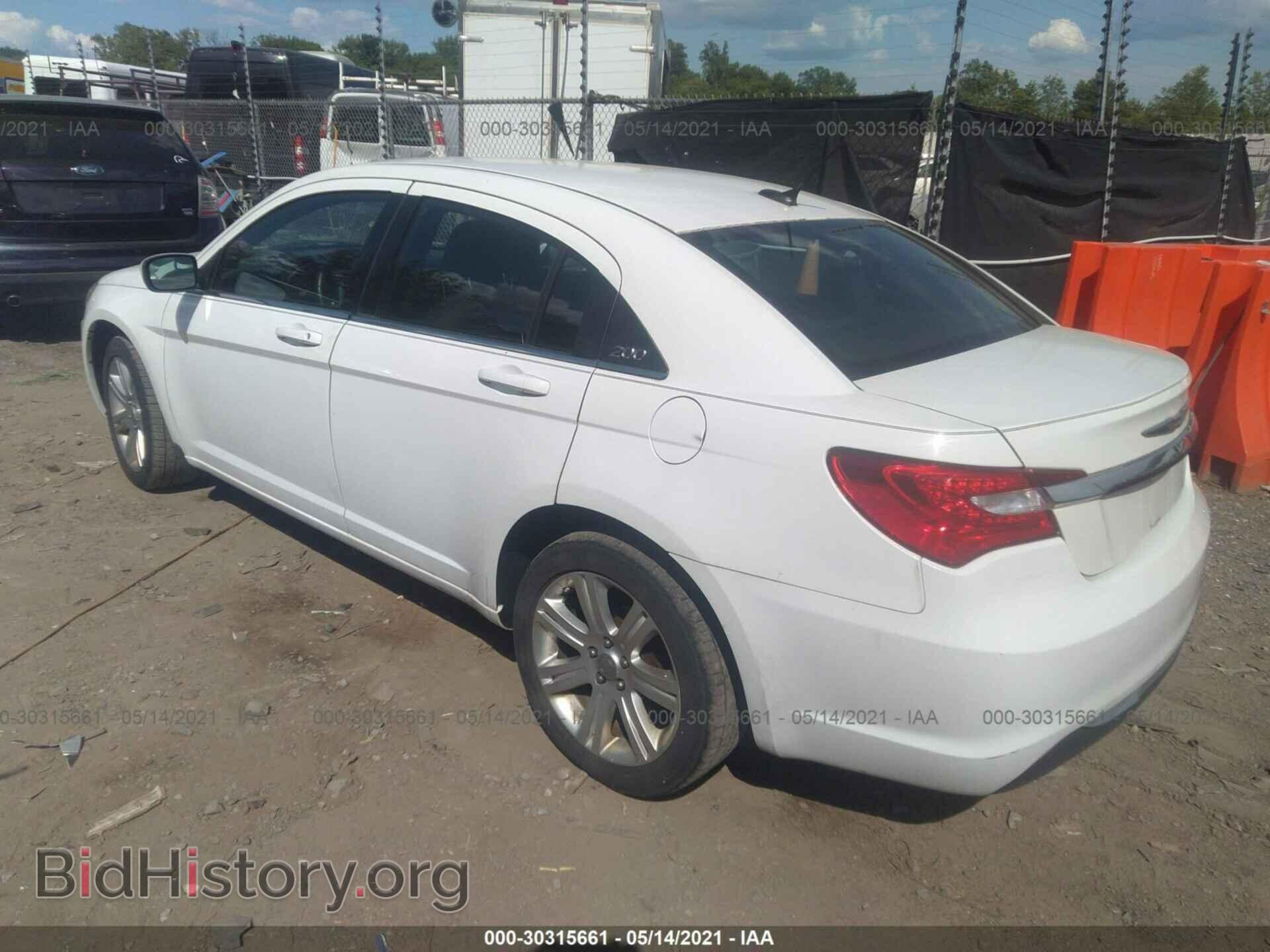 2013 CHRYSLER 200 - VIN: 1C3CCBBB1DN695438 - Photo 3