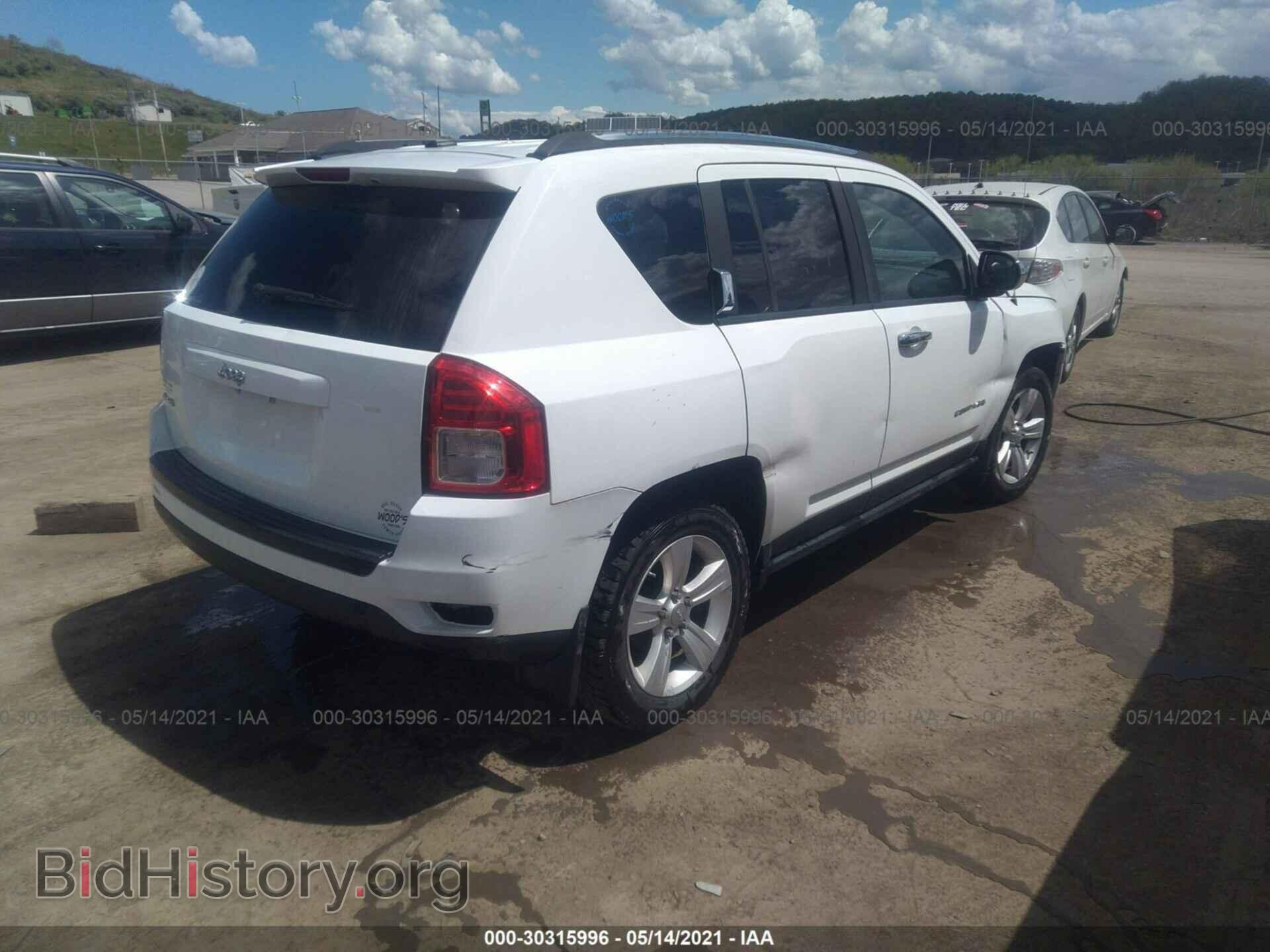 2012 JEEP COMPASS - VIN: 1C4NJDBB2CD621200 - Photo 4
