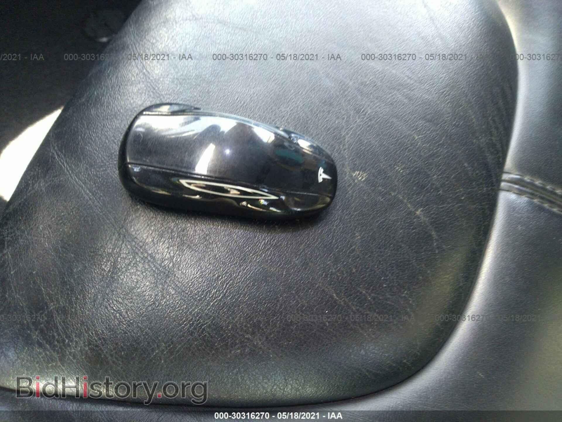 2014 TESLA MODEL S - VIN: 5YJSA1H10EFP56865 - Фото 11
