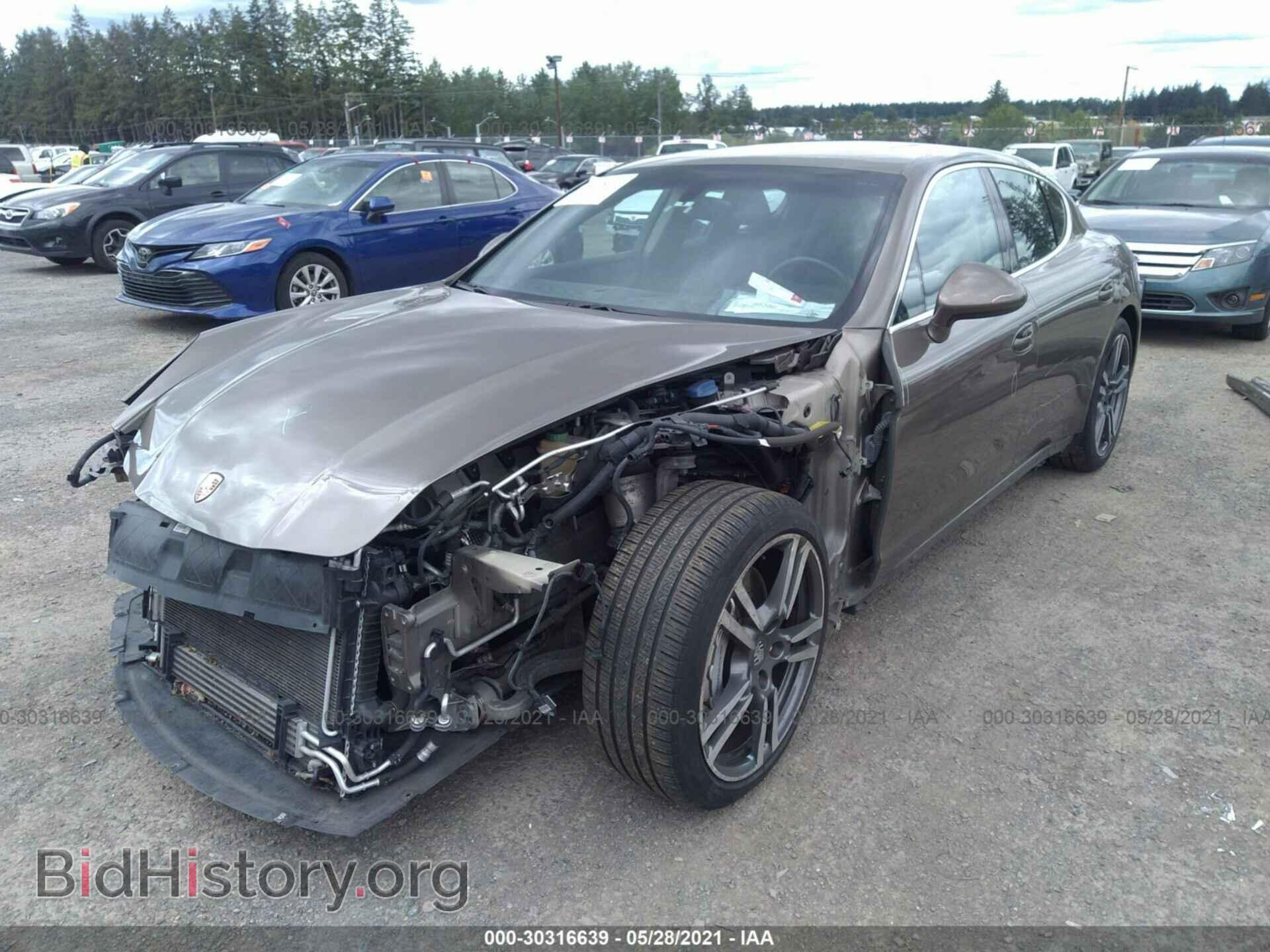 2011 PORSCHE PANAMERA - VIN: WP0AB2A74BL060824 - Фото 2