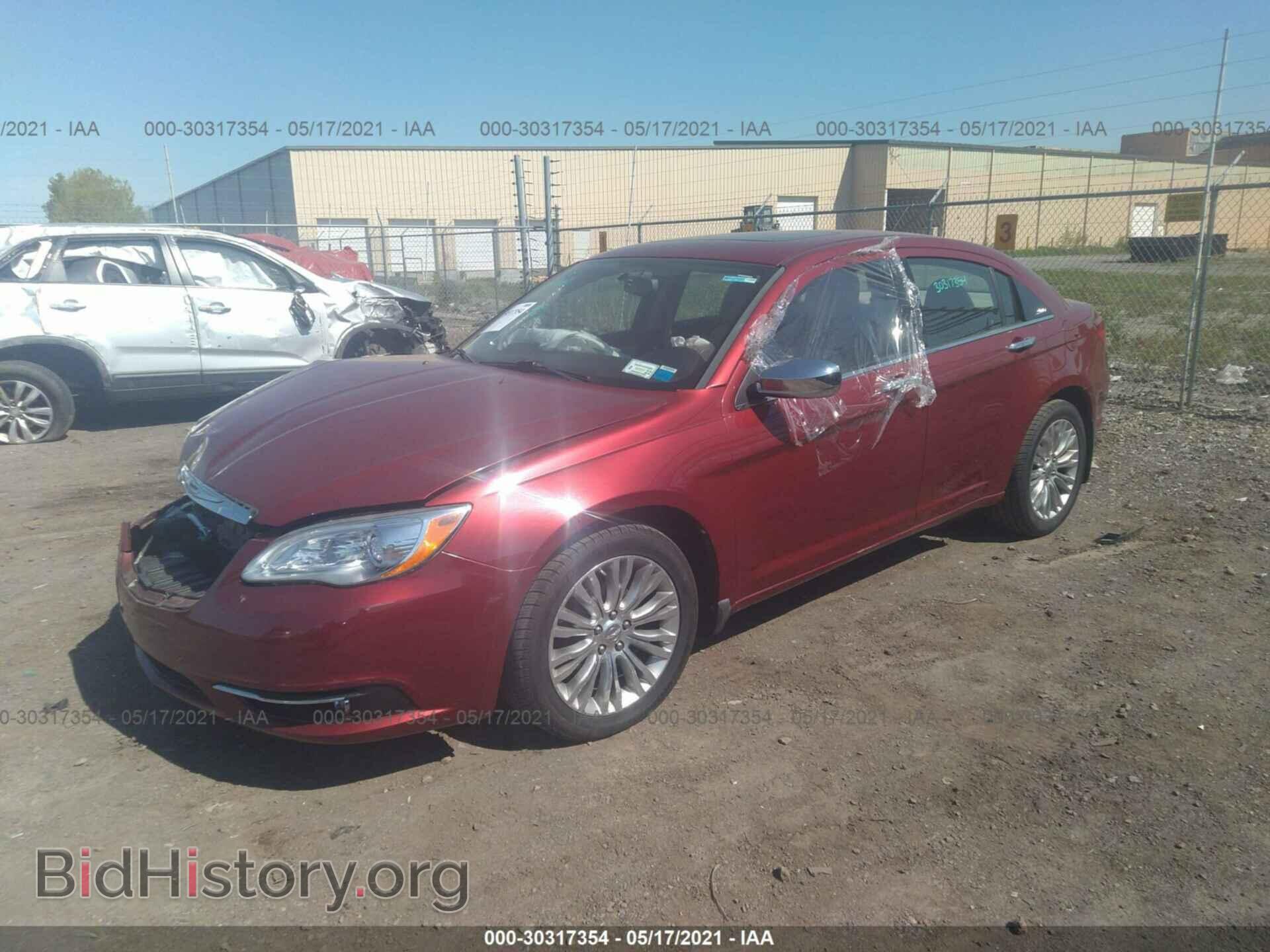 2012 CHRYSLER 200 - VIN: 1C3CCBCG0CN108638 - Фото 2