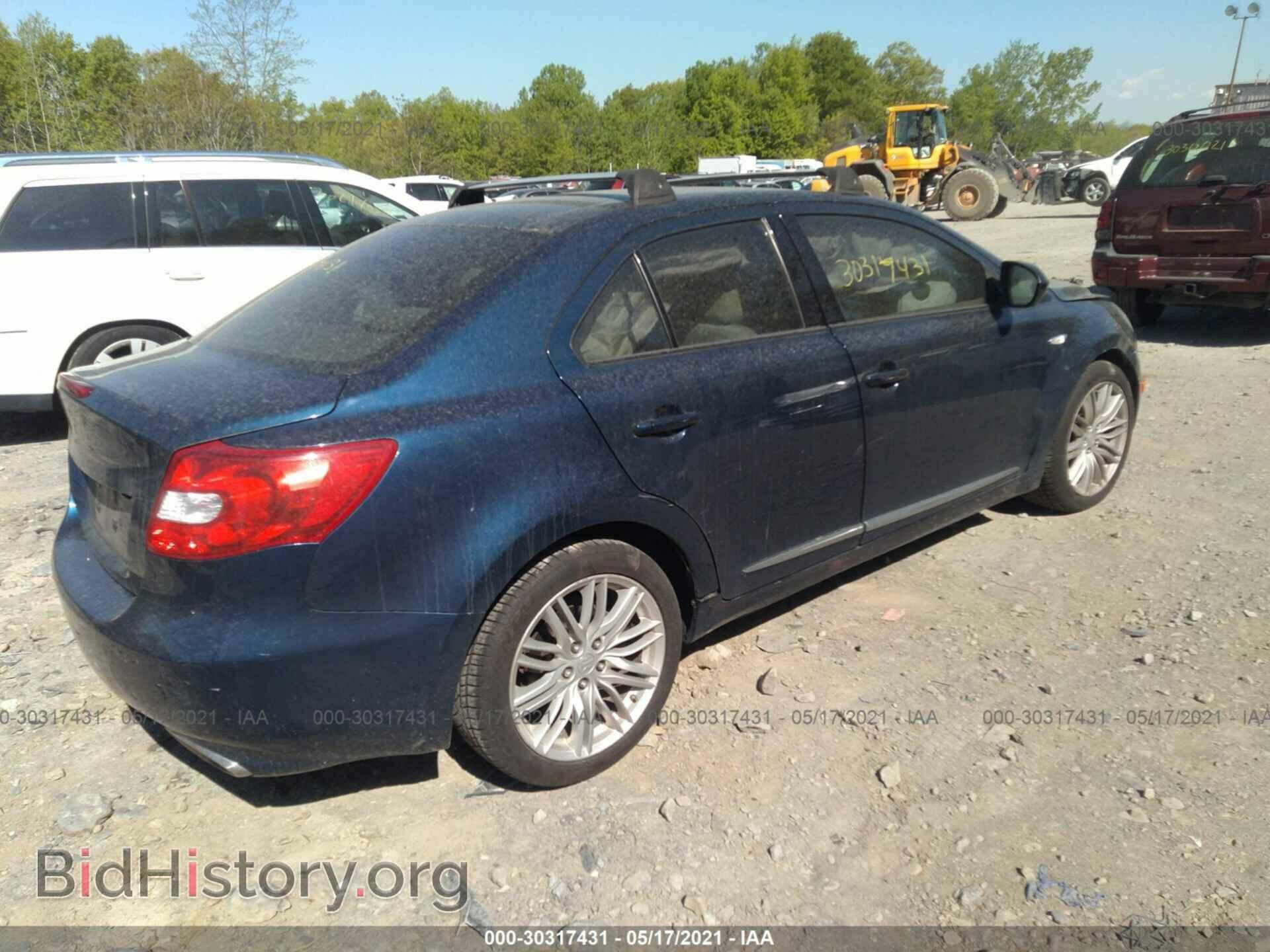2011 SUZUKI KIZASHI - VIN: JS2RF9A32B6111027 - Photo 4