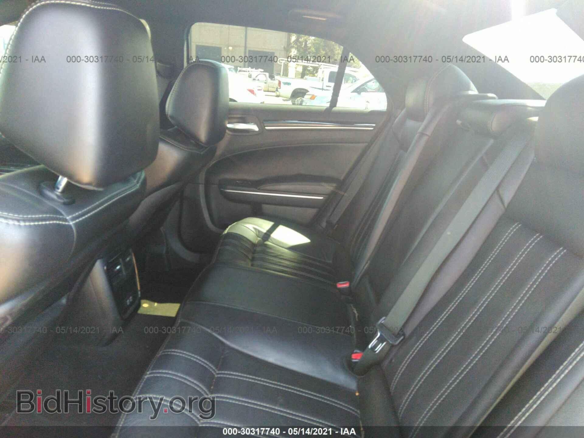 2018 CHRYSLER 300 - VIN: 2C3CCABG6JH227294 - Фото 8