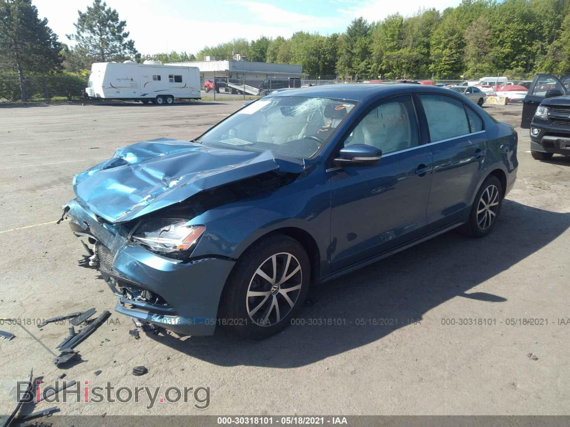 2017 VOLKSWAGEN JETTA - VIN: 3VWDB7AJ3HM321628 - Фото 2
