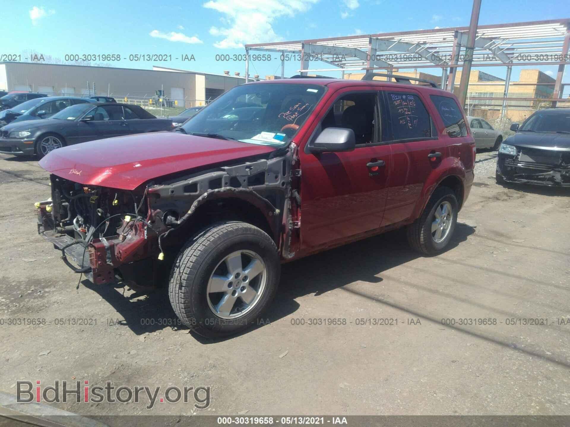 2009 FORD ESCAPE - VIN: 1FMCU93769KC04264 - Фото 2