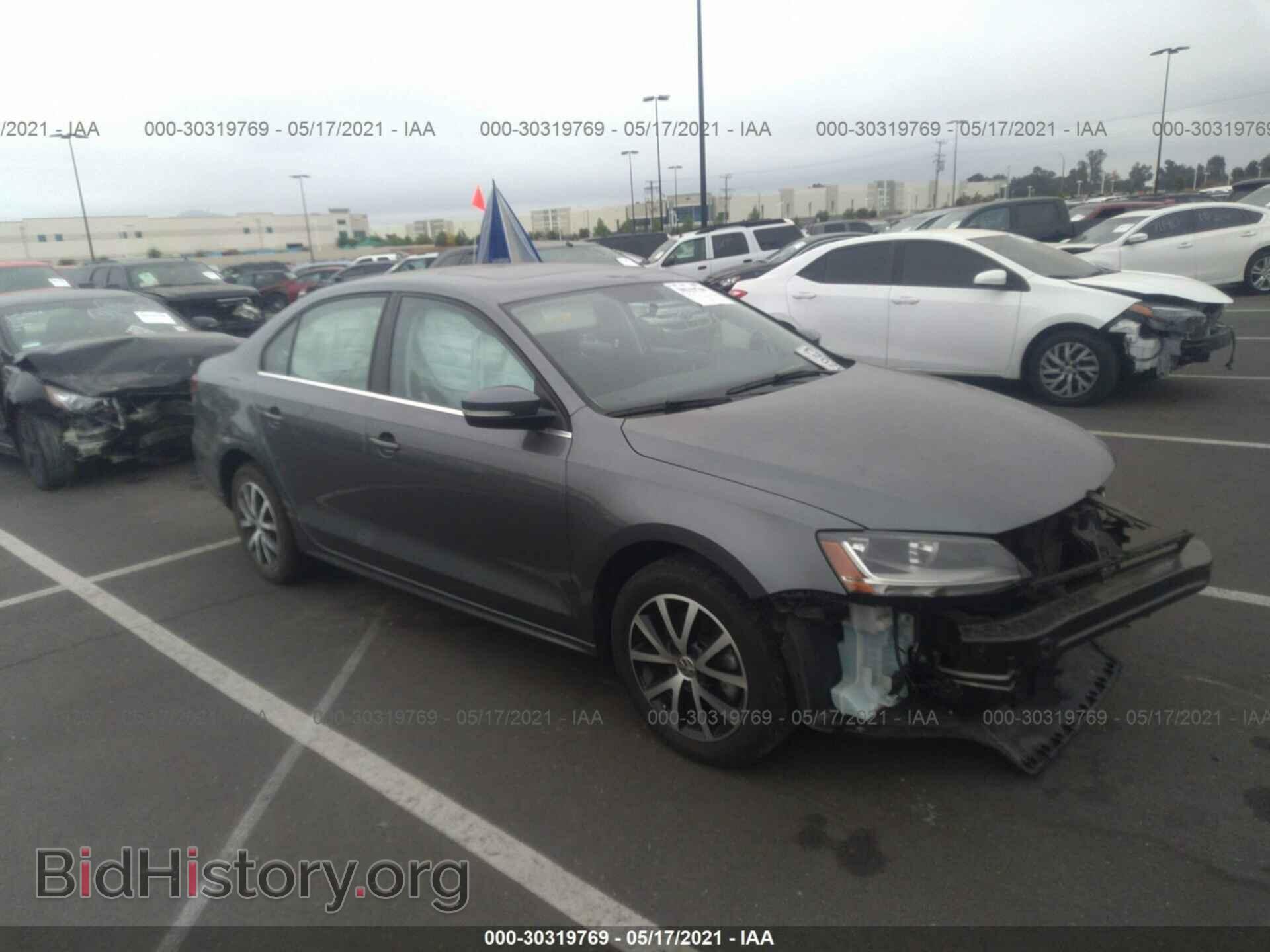 Фотография 3VWDB7AJ7HM392847 - VOLKSWAGEN JETTA 2017