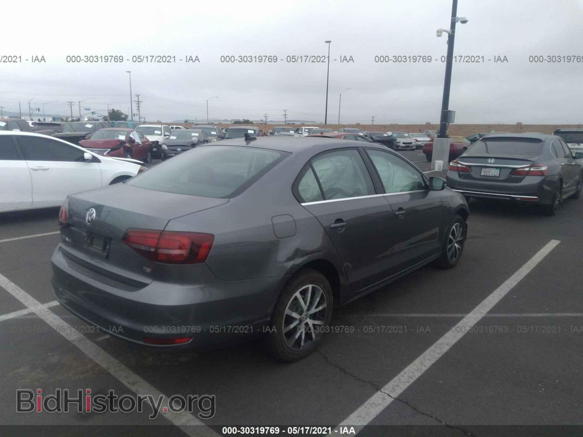2017 VOLKSWAGEN JETTA - VIN: 3VWDB7AJ7HM392847 - Фото 4