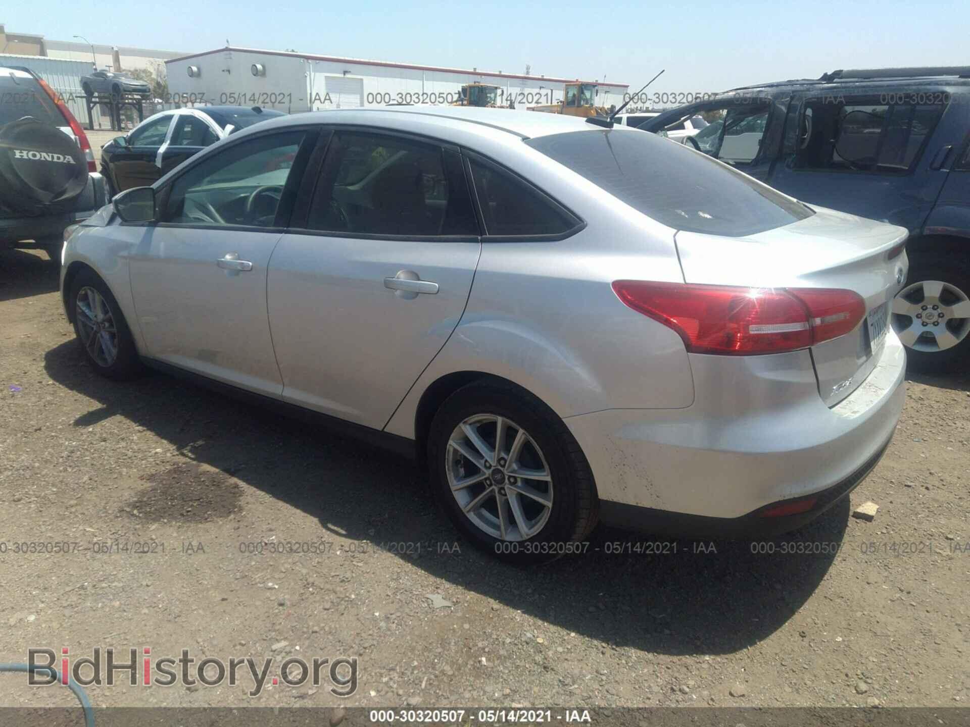 2017 FORD FOCUS - VIN: 1FADP3F2XHL214856 - Фото 3