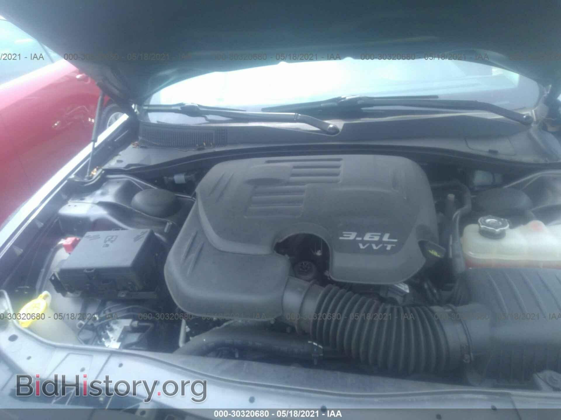 2016 CHRYSLER 300 - VIN: 2C3CCARG8GH278245 - Фото 10