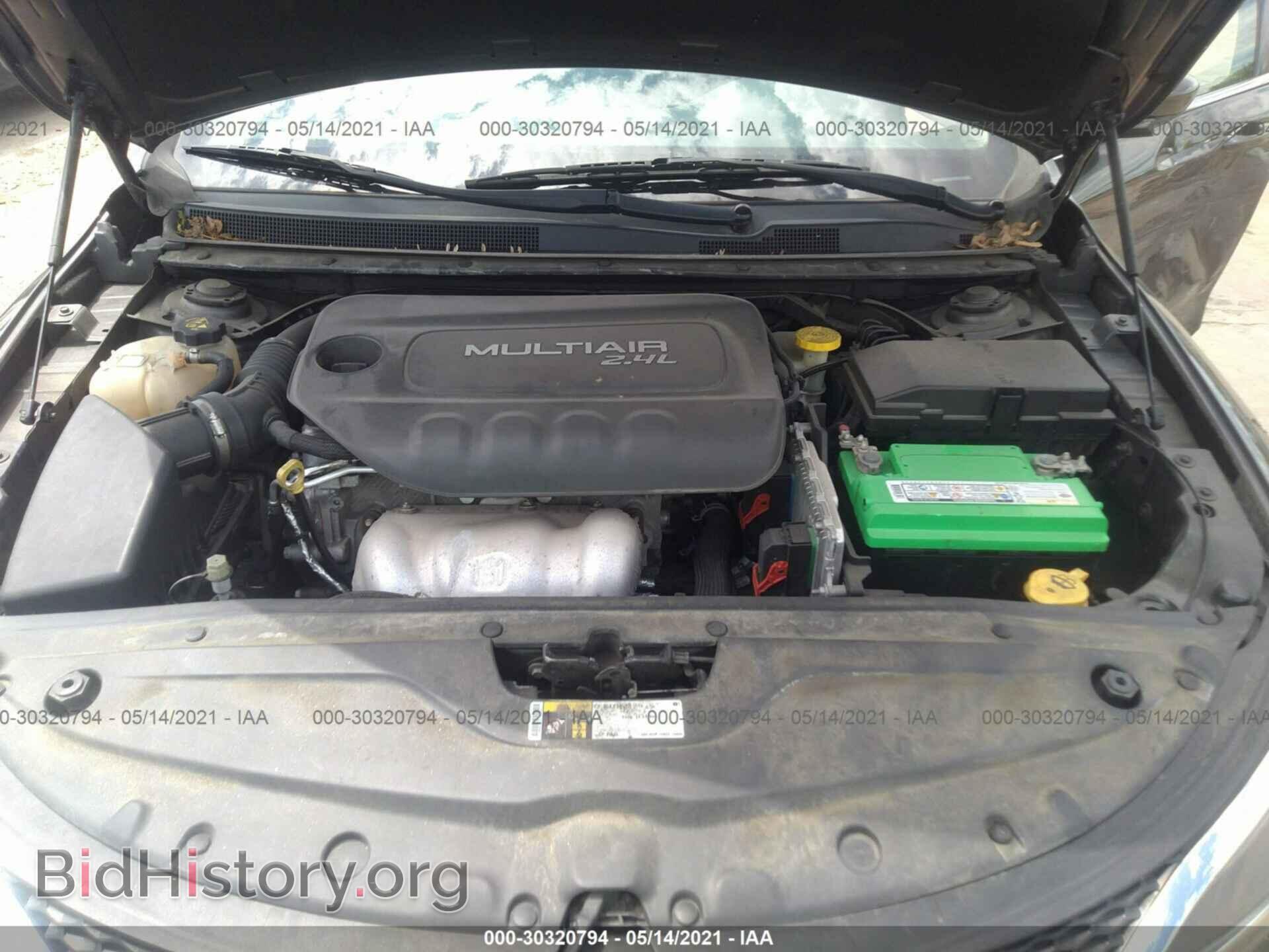 2015 CHRYSLER 200 - VIN: 1C3CCCAB3FN568832 - Фото 10