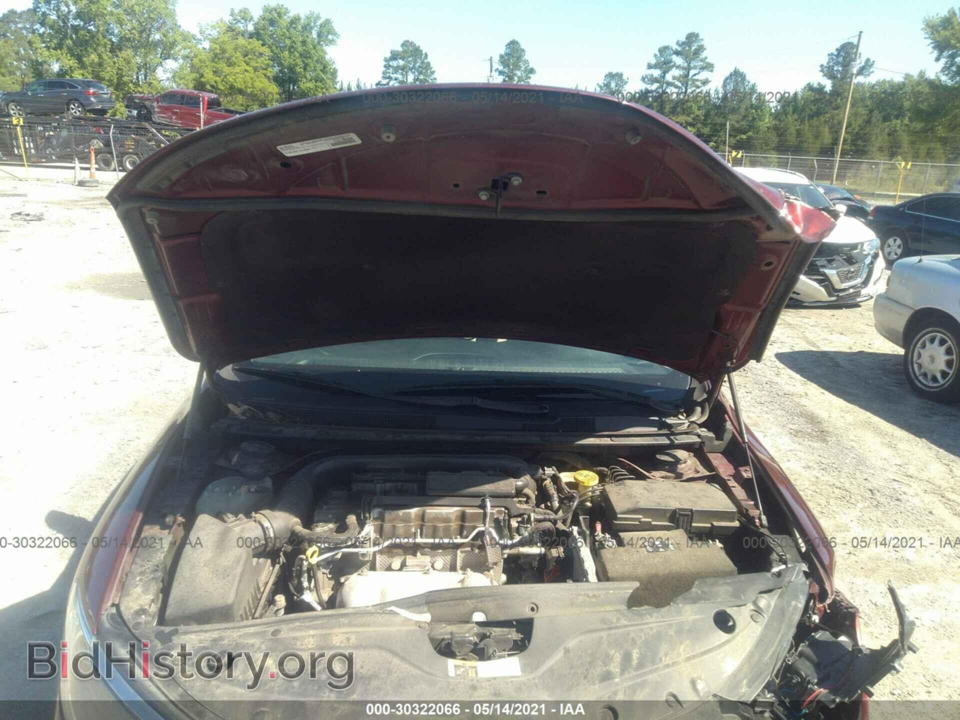 2016 CHRYSLER 200 - VIN: 1C3CCCFB2GN182915 - Фото 10