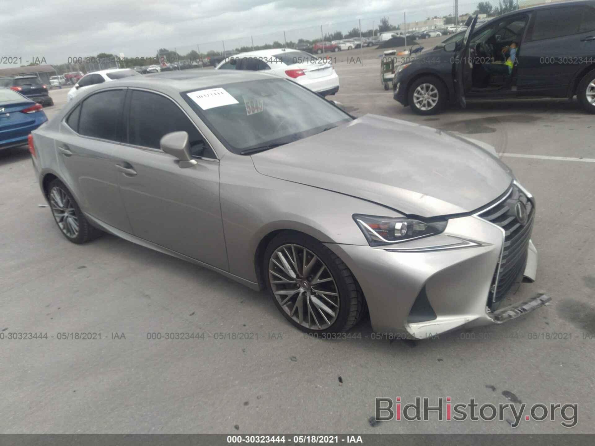 Photo JTHBA1D26H5041477 - LEXUS IS 2017