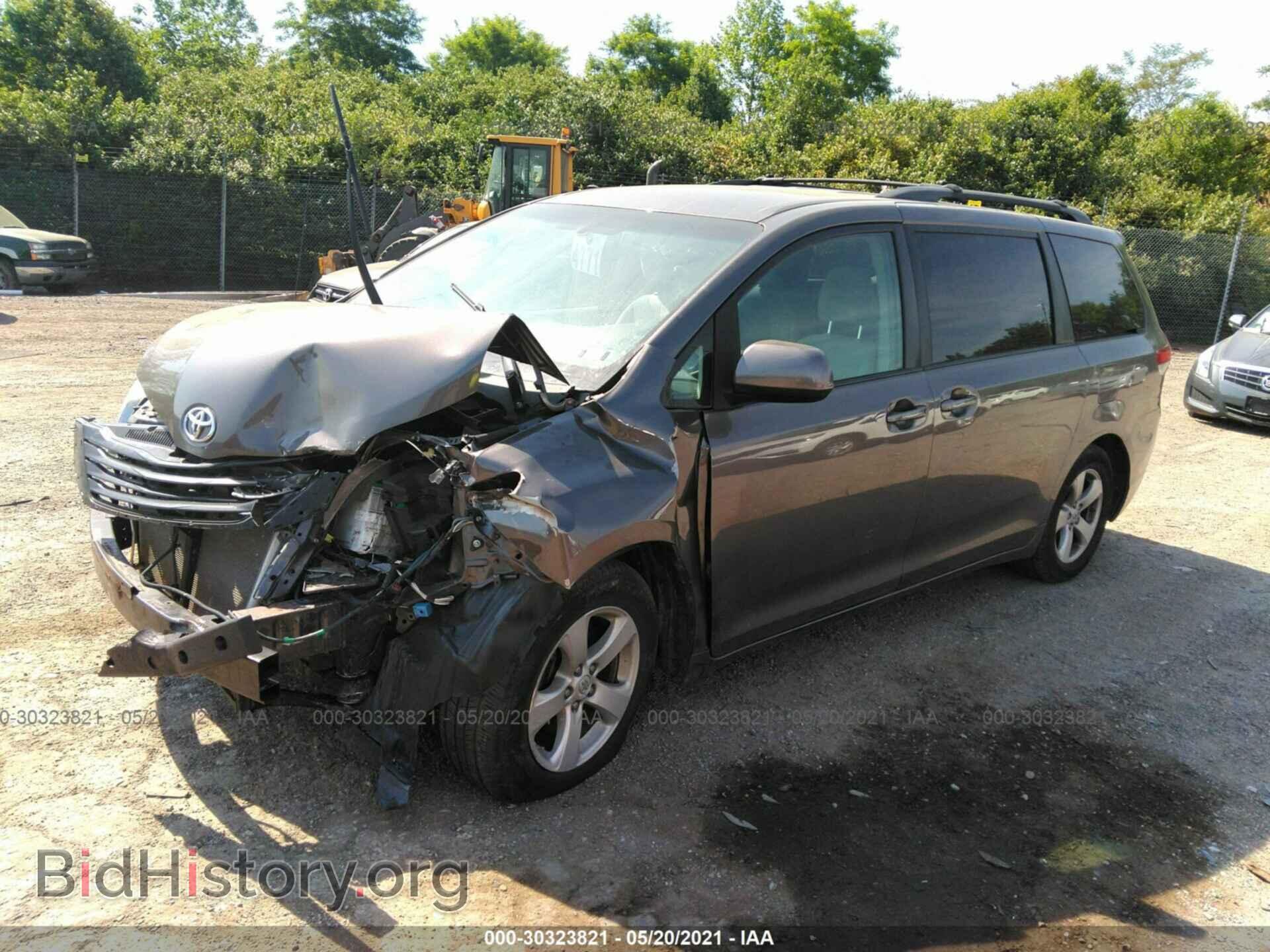 2012 TOYOTA SIENNA - VIN: 5TDKK3DC7CS237305 - Фото 2