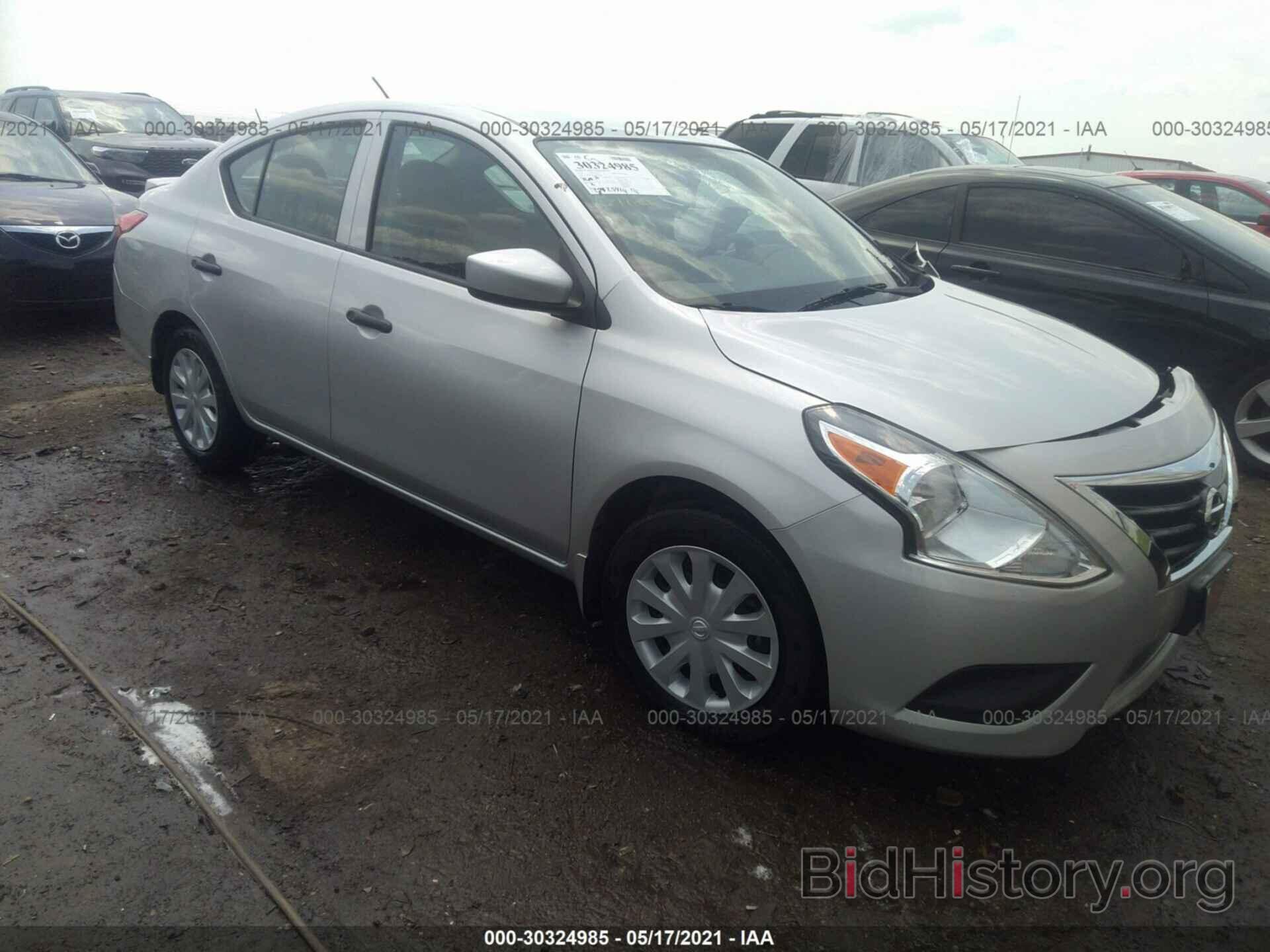 Photo 3N1CN7APXJL828079 - NISSAN VERSA SEDAN 2018