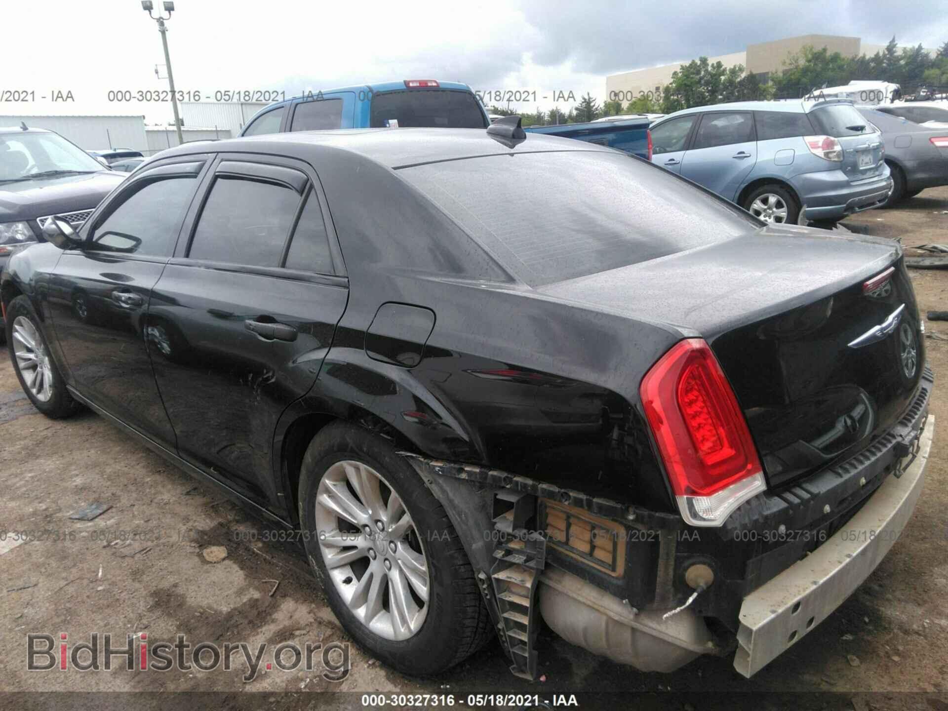 2016 CHRYSLER 300 - VIN: 2C3CCAEG3GH348630 - Фото 3