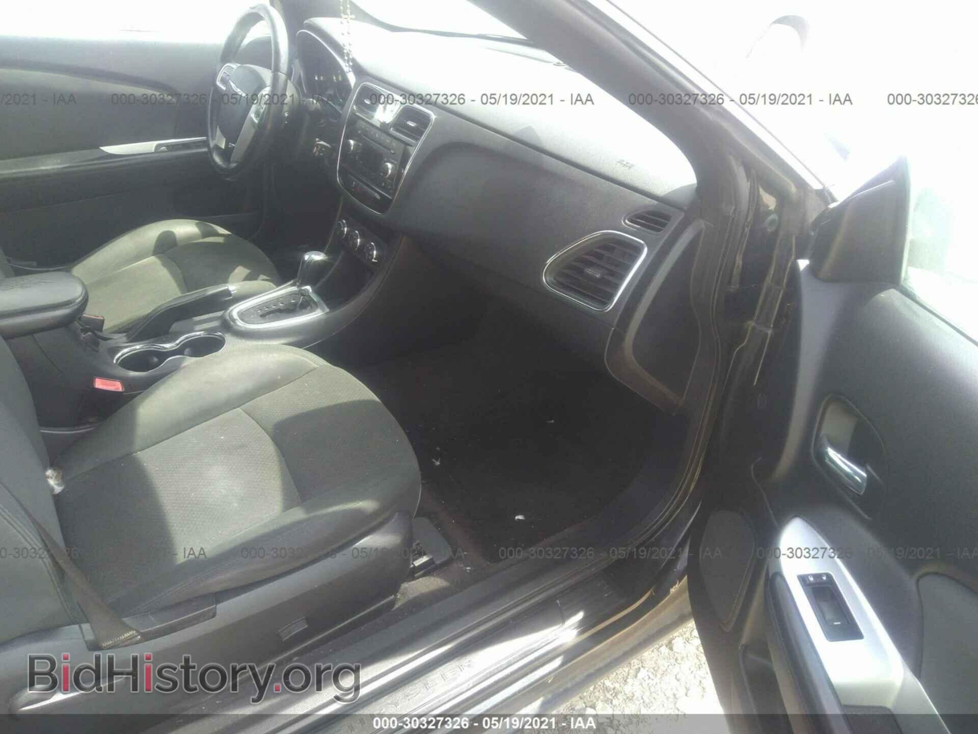 2011 CHRYSLER 200 - VIN: 1C3BC2EBXBN542724 - Фото 5
