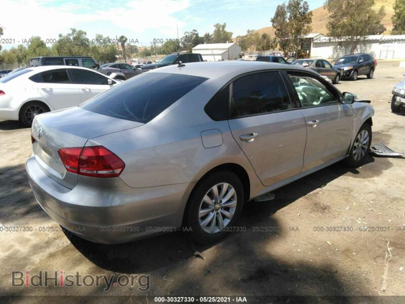 2013 Volkswagen PASSAT (VIN 1VWAP7A32DC090321) — фото 4 из 11