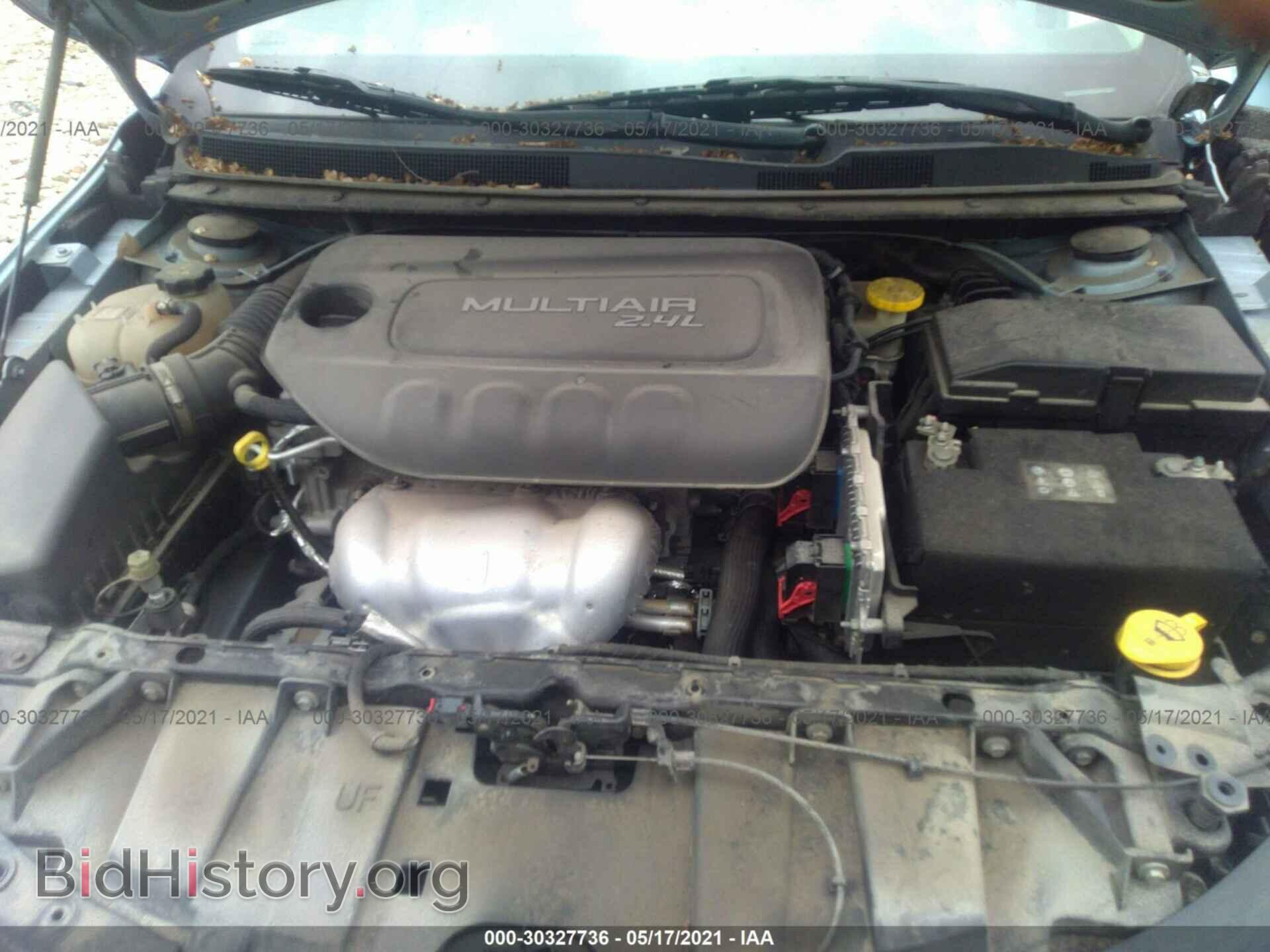 2015 CHRYSLER 200 - VIN: 1C3CCCAB2FN715559 - Фото 10
