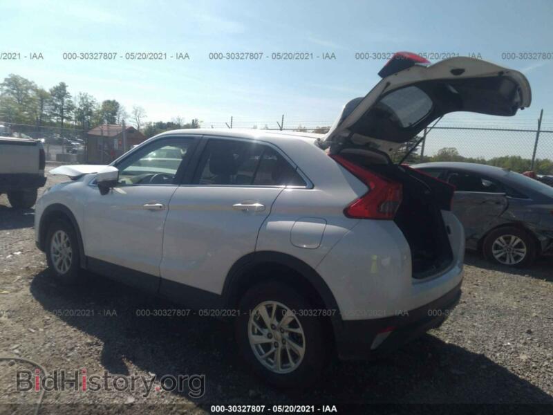 2018 Mitsubishi ECLIPSE CROSS (VIN JA4AT3AA1JZ049414) — фото 3 из 11