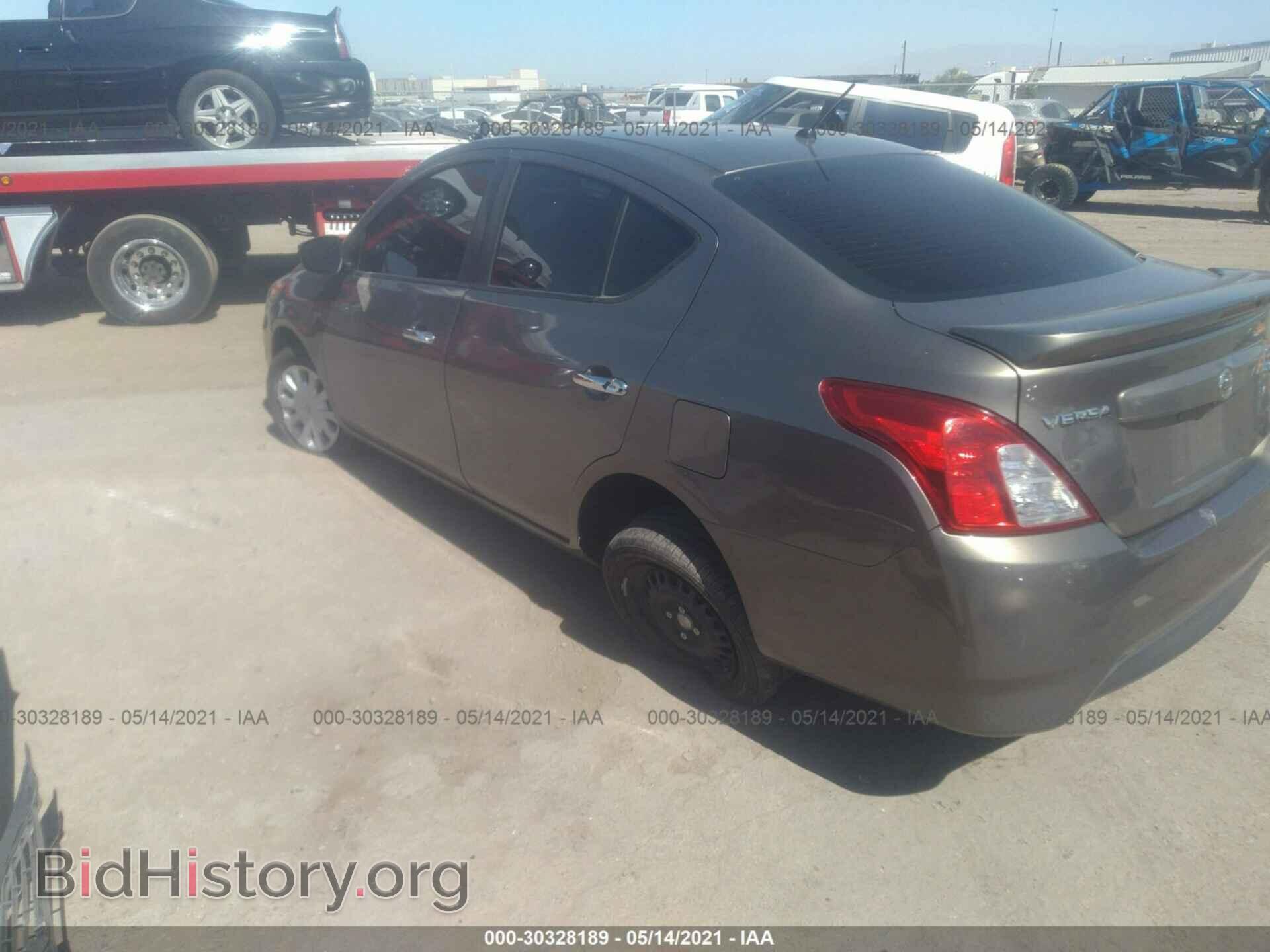 2016 NISSAN VERSA - VIN: 3N1CN7AP1GL812393 - Фото 3