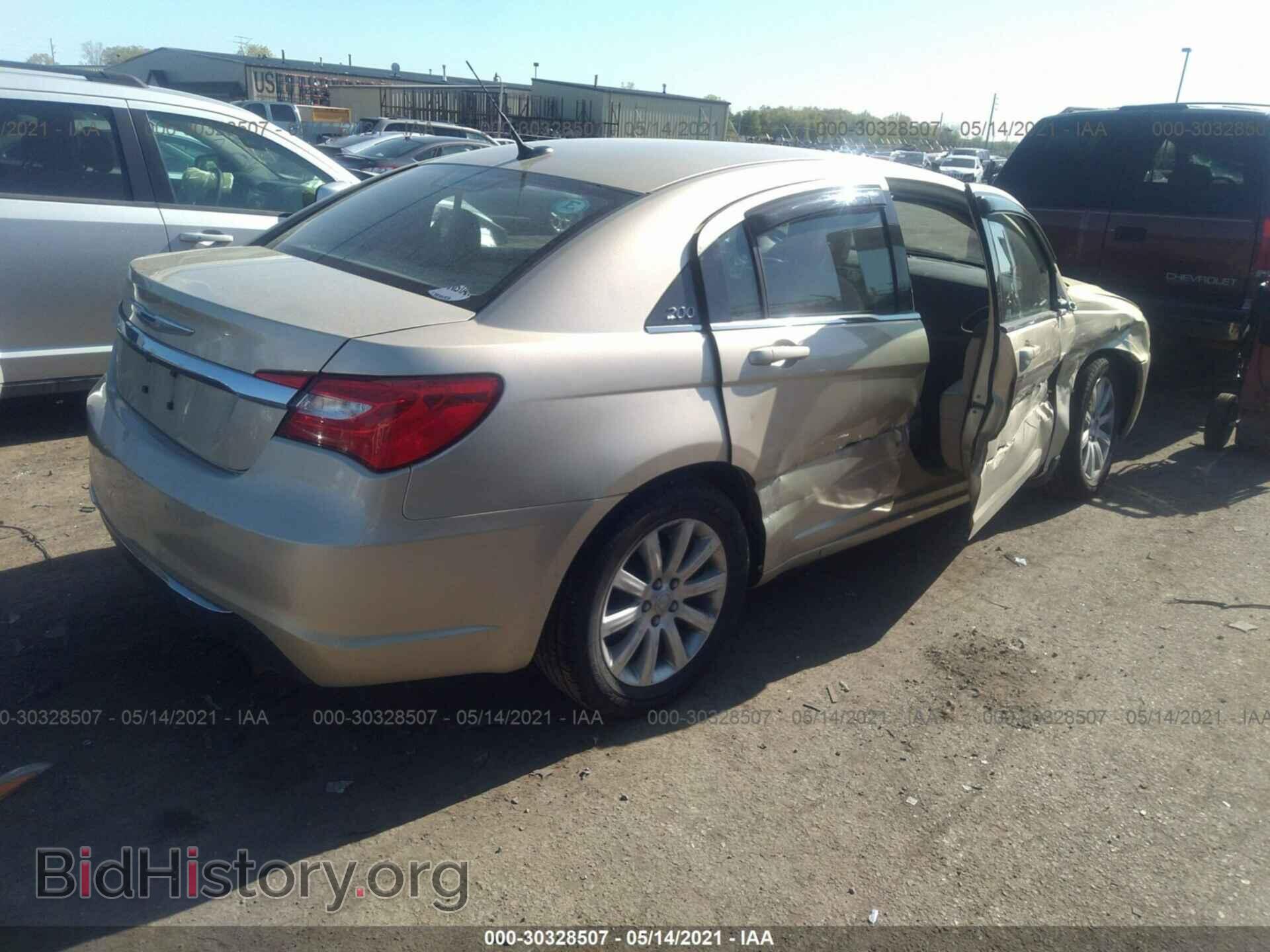 2011 CHRYSLER 200 - VIN: 1C3BC1FB2BN522749 - Photo 4