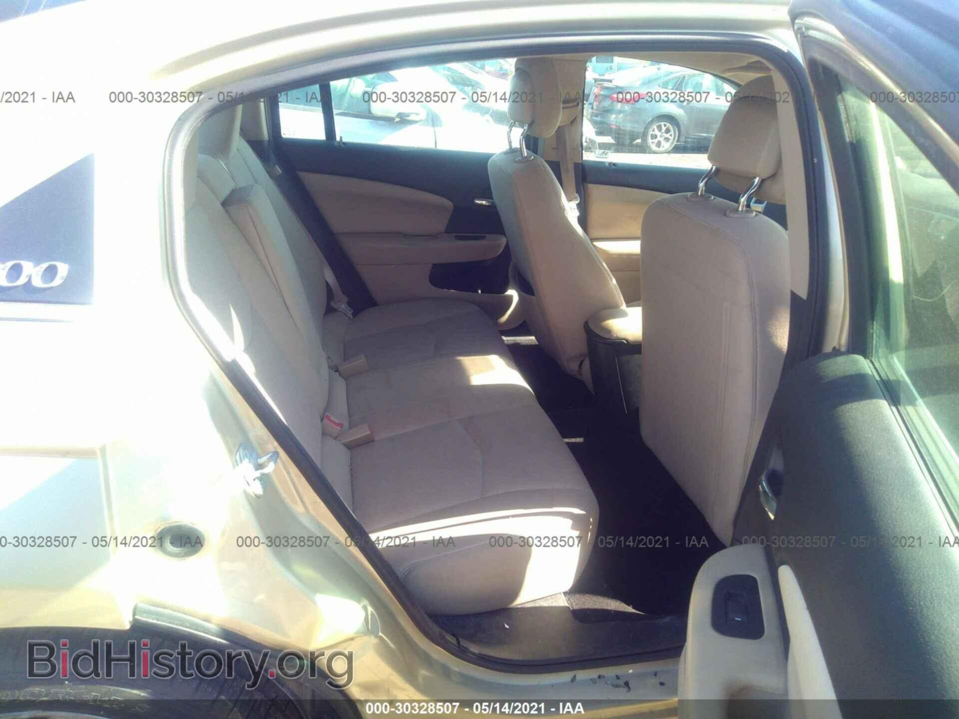 2011 CHRYSLER 200 - VIN: 1C3BC1FB2BN522749 - Photo 8