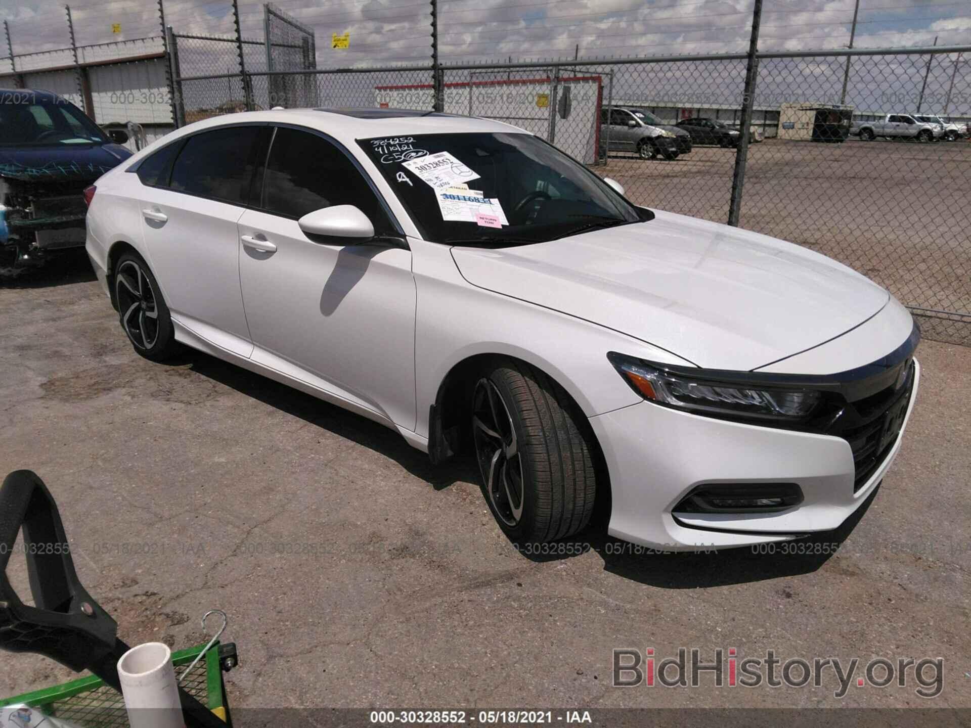 Photo 1HGCV2F36JA030340 - HONDA ACCORD SEDAN 2018