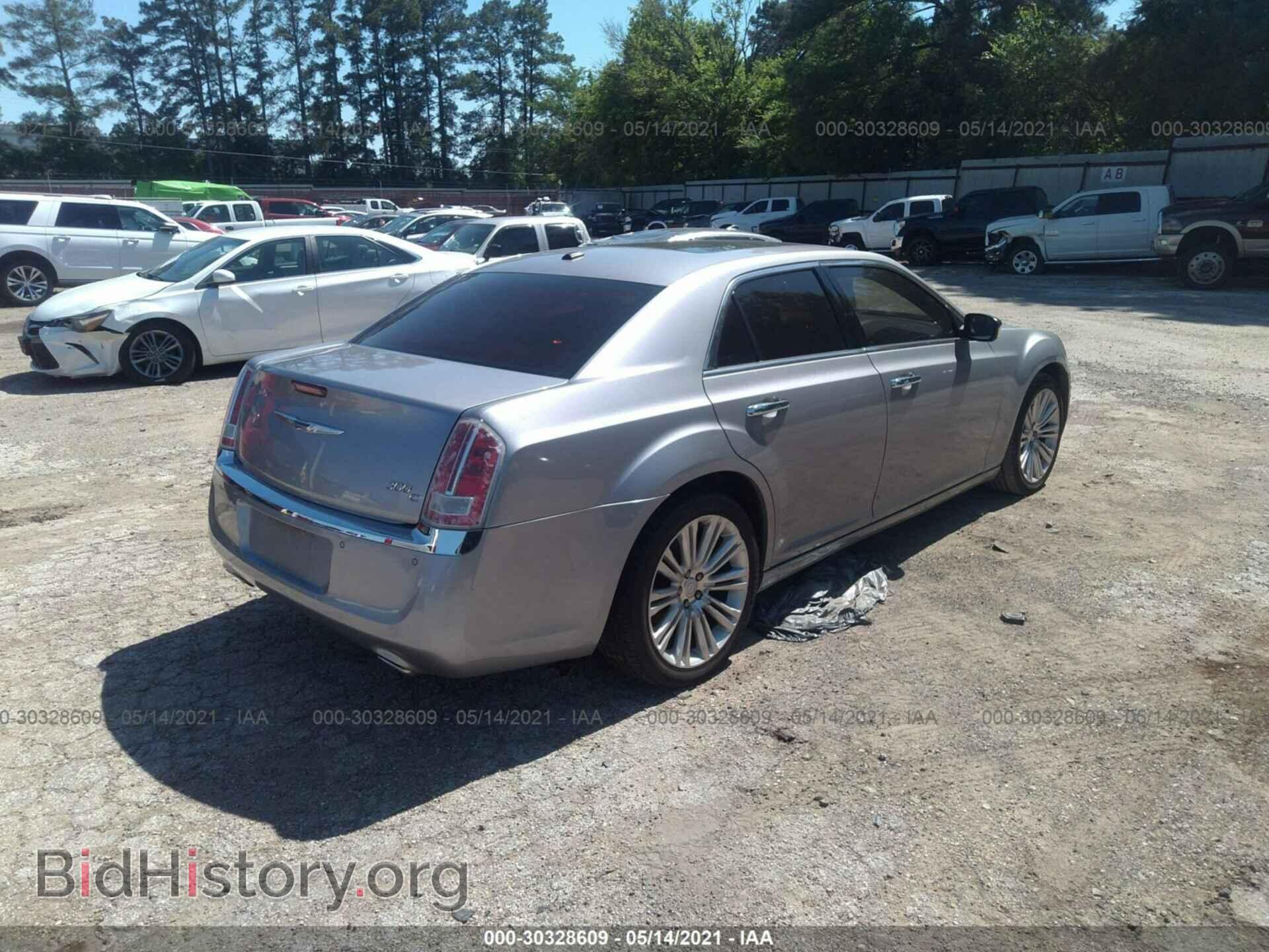 2011 CHRYSLER 300 - VIN: 2C3CA6CT8BH531288 - Фото 4