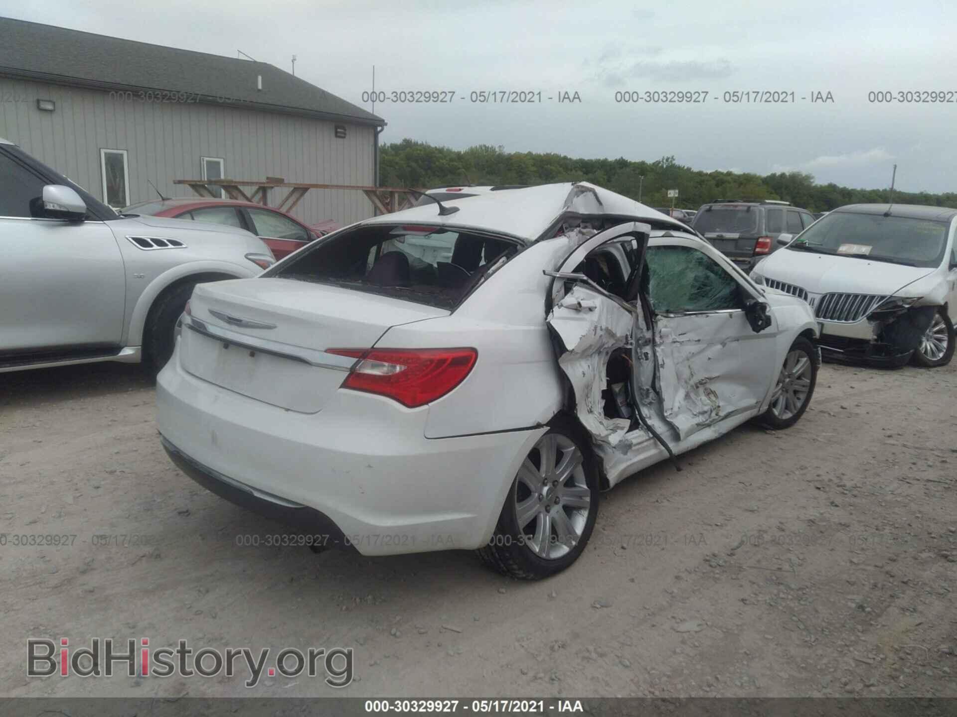 2013 CHRYSLER 200 - VIN: 1C3CCBAB9DN762451 - Фото 4