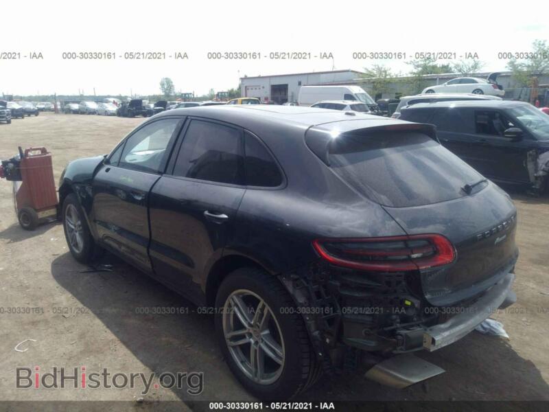 2017 Porsche MACAN (VIN WP1AA2A57HLB06946) — photo 3 of 12