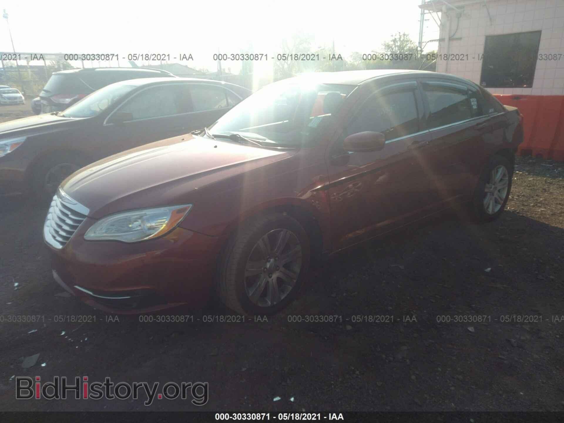 2013 CHRYSLER 200 - VIN: 1C3CCBBB8DN683402 - Фото 2