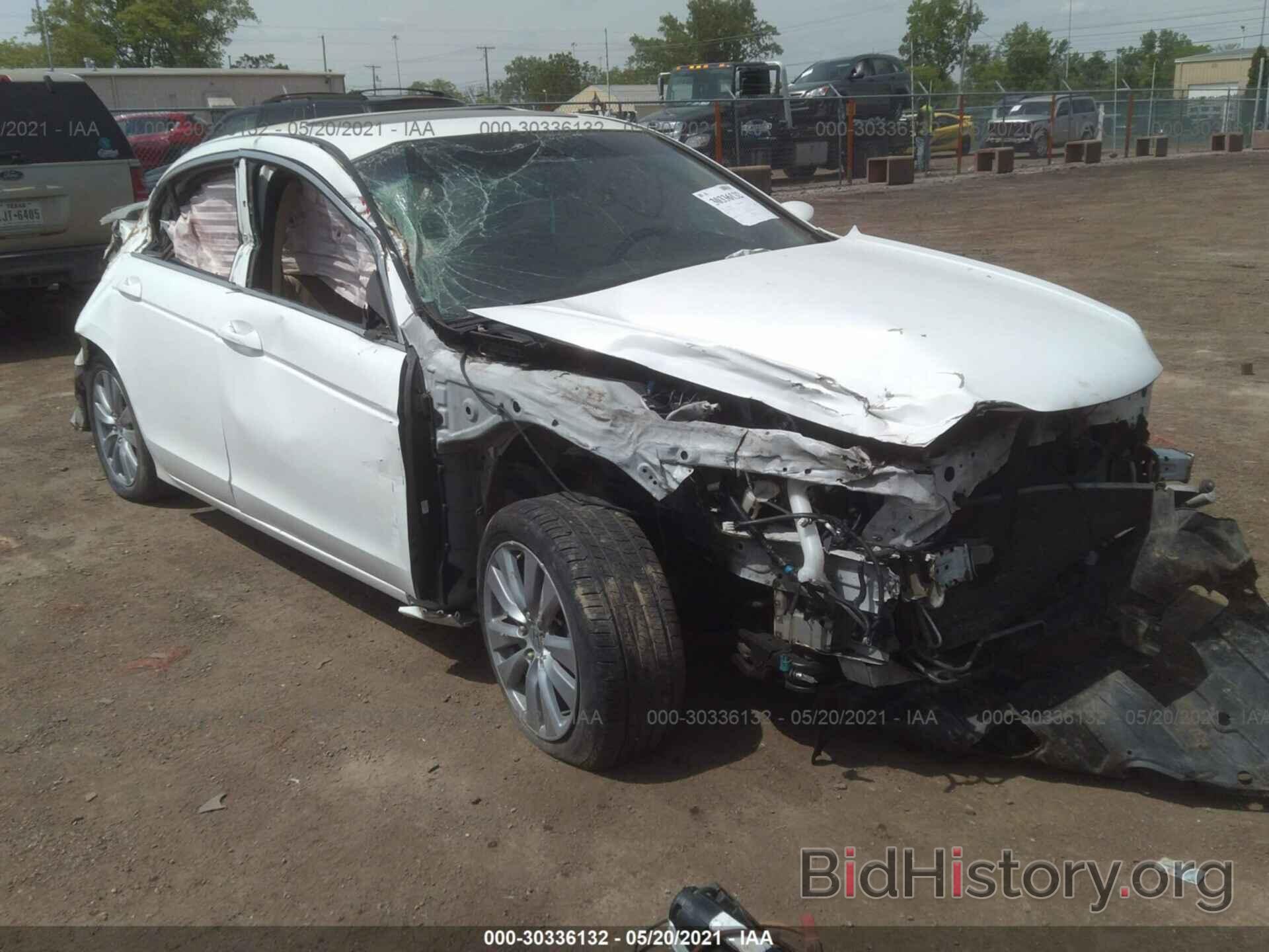 Photo 1HGCP2F86BA032192 - HONDA ACCORD SDN 2011