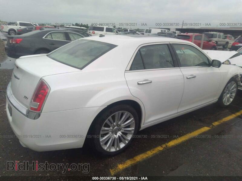 2012 Chrysler 300 (VIN 2C3CCACG5CH279176) — photo 4 of 12