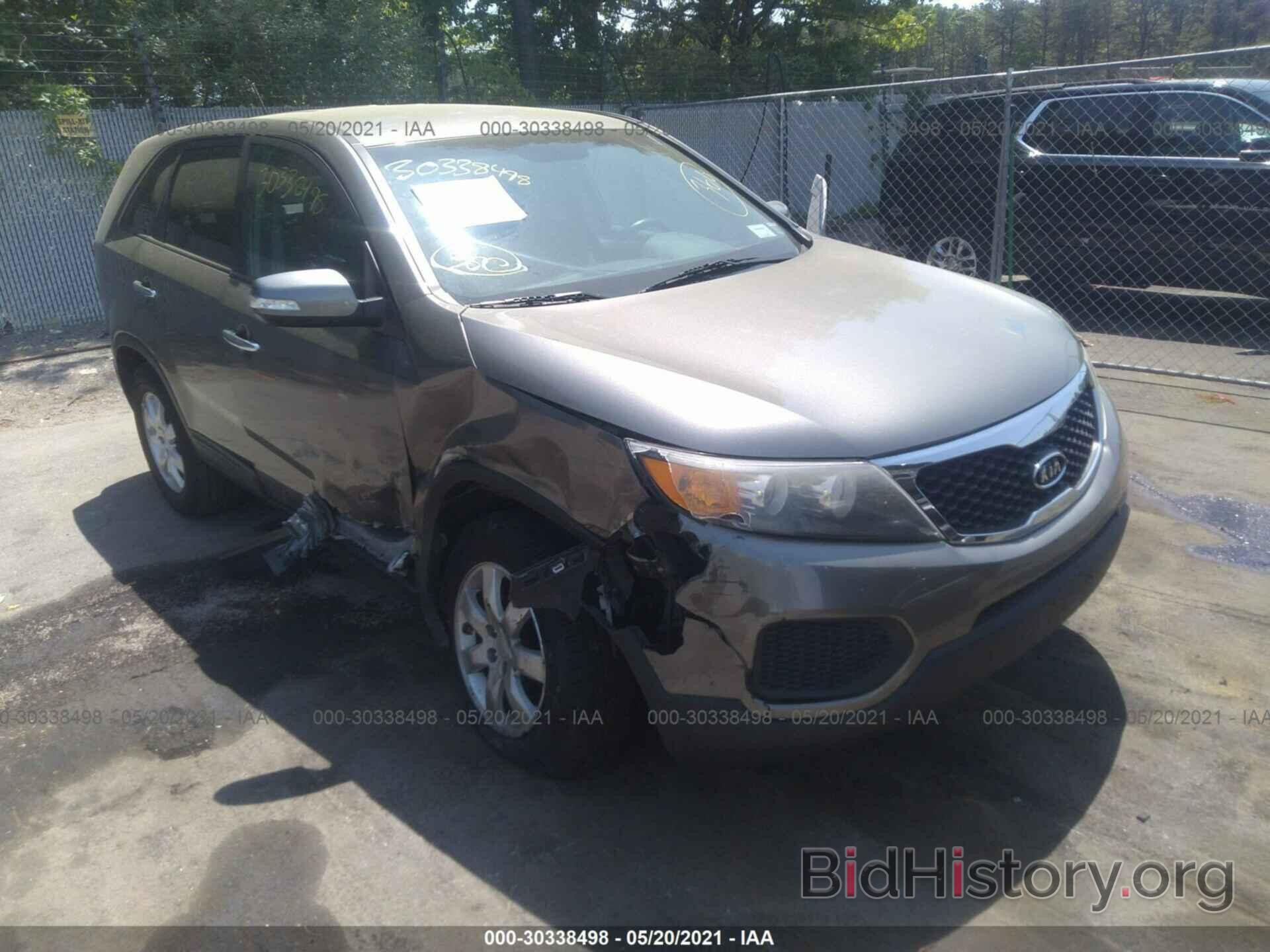 Photo 5XYKTCA13BG123443 - KIA SORENTO 2011