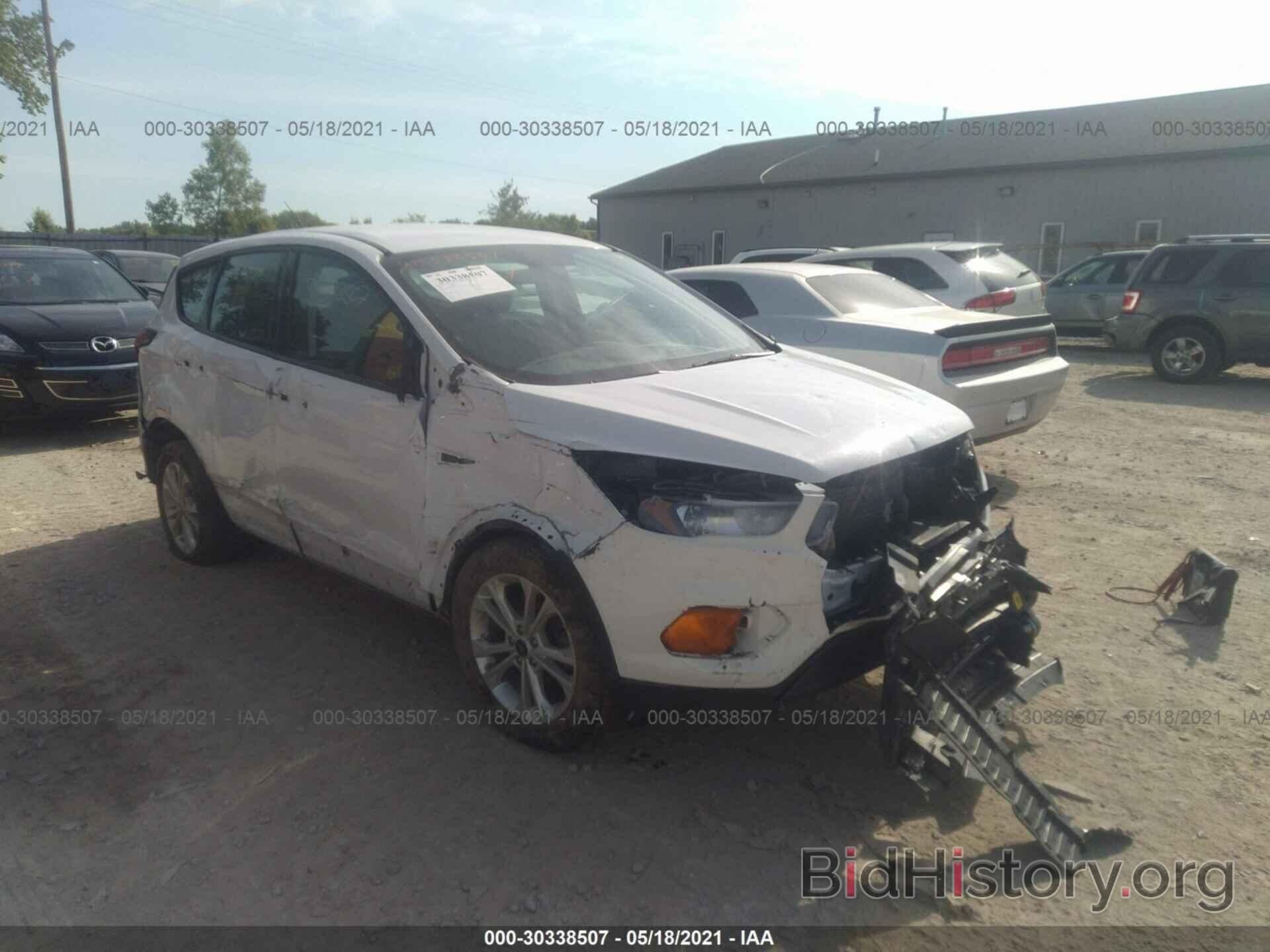 Photo 1FMCU0F7XKUB99667 - FORD ESCAPE 2019