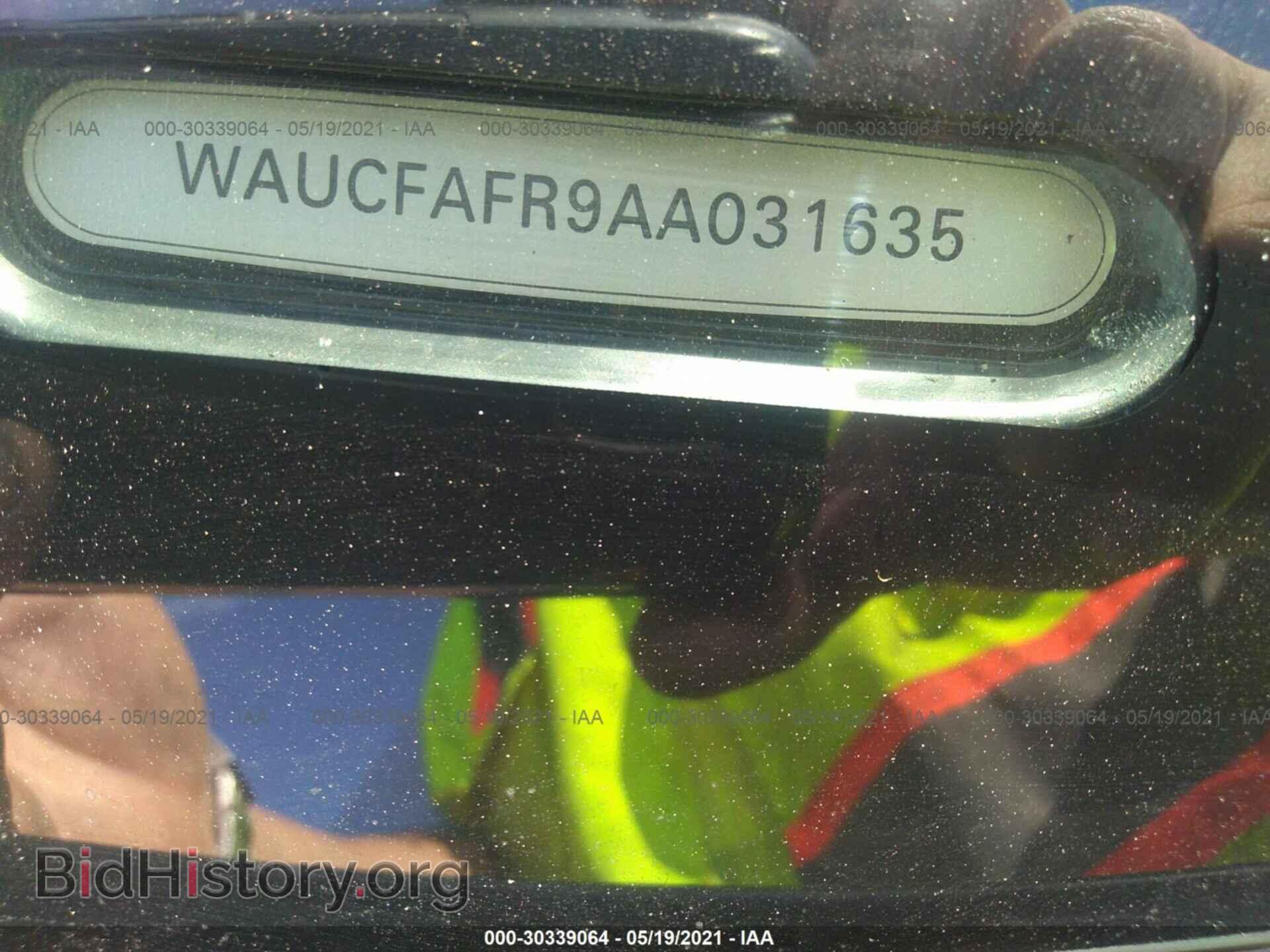 2010 AUDI A5 - VIN: WAUCFAFR9AA031635 - Фото 9