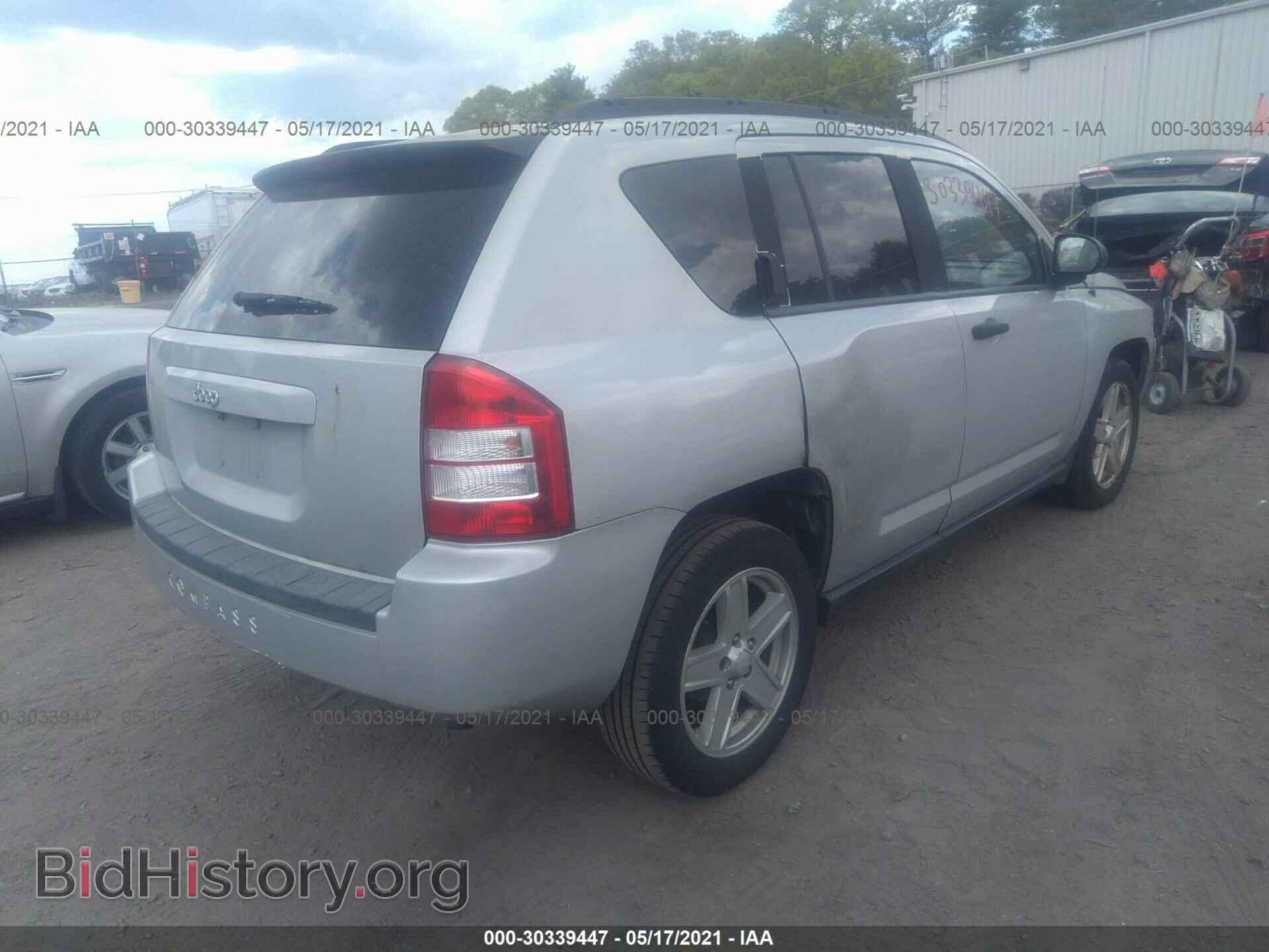 2007 JEEP COMPASS - VIN: 1J8FT47W27D158466 - Фото 4